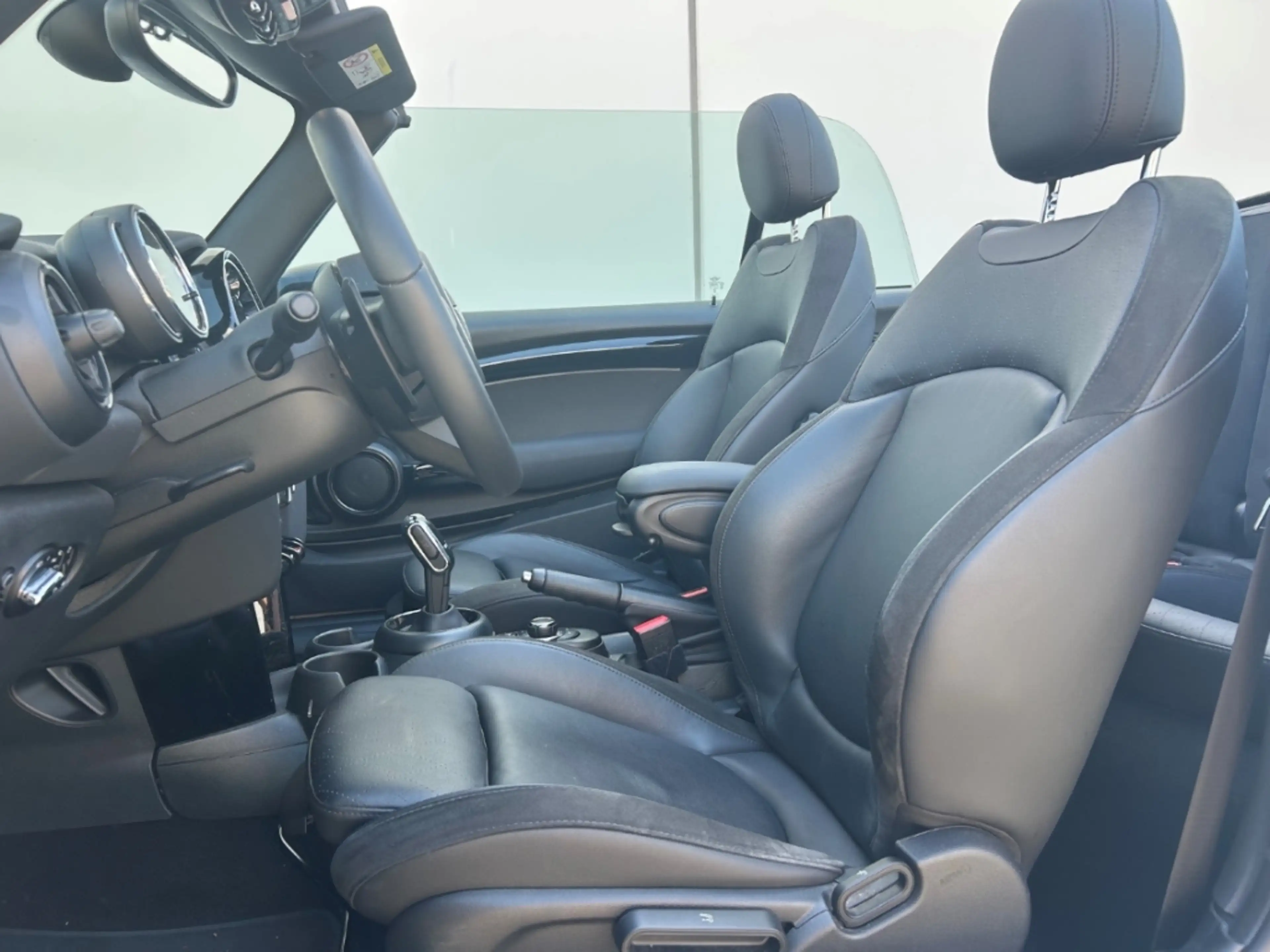 MINI Cooper S Cabrio A John Cooper Works Trim El. Verdeck AD Leder LED — photo 11