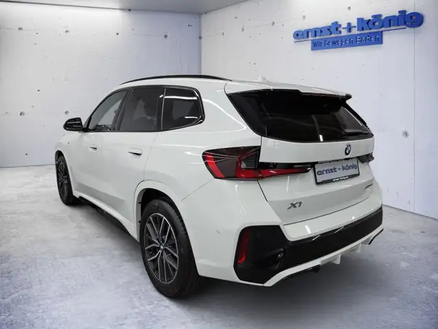 BMW X1 view 4