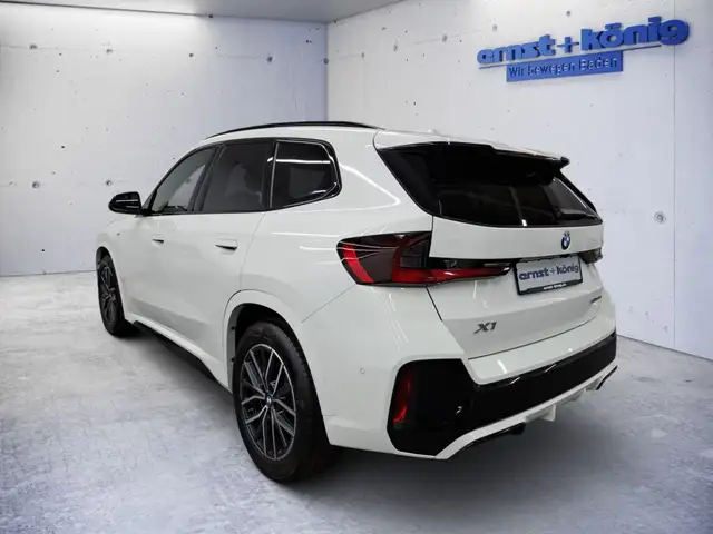 BMW X1 view 3