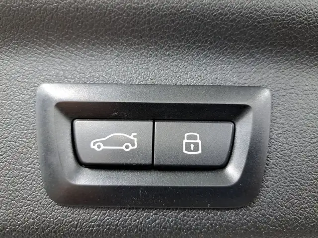BMW X1 view 8