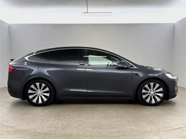 Tesla Model X view 12