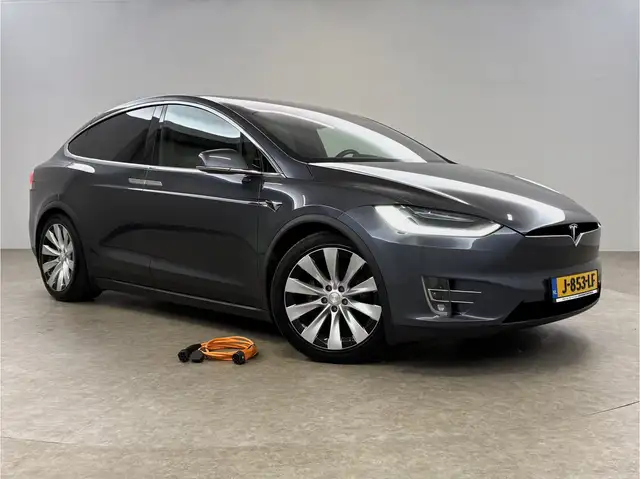 Tesla Model X view 6