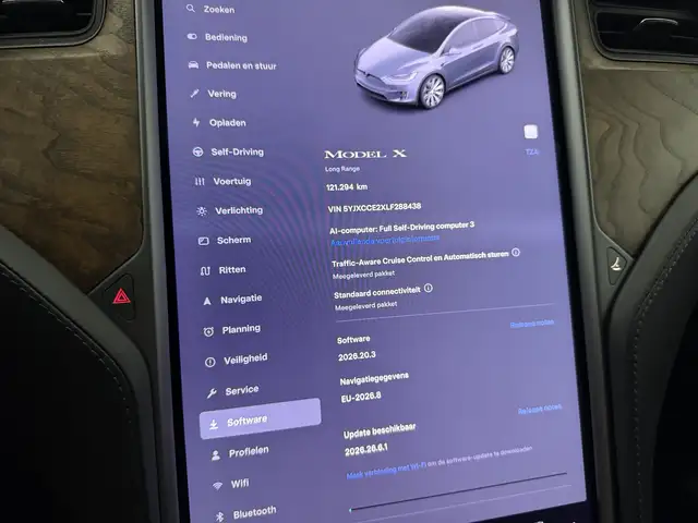 Tesla Model X view 22