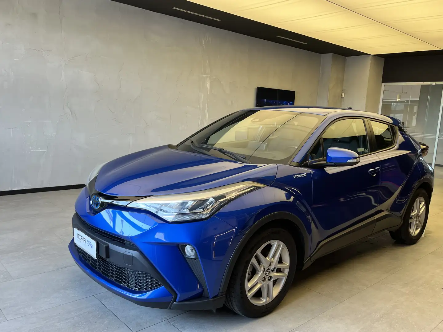Toyota C-HR 1.8 Hybrid Active Bleu - 1