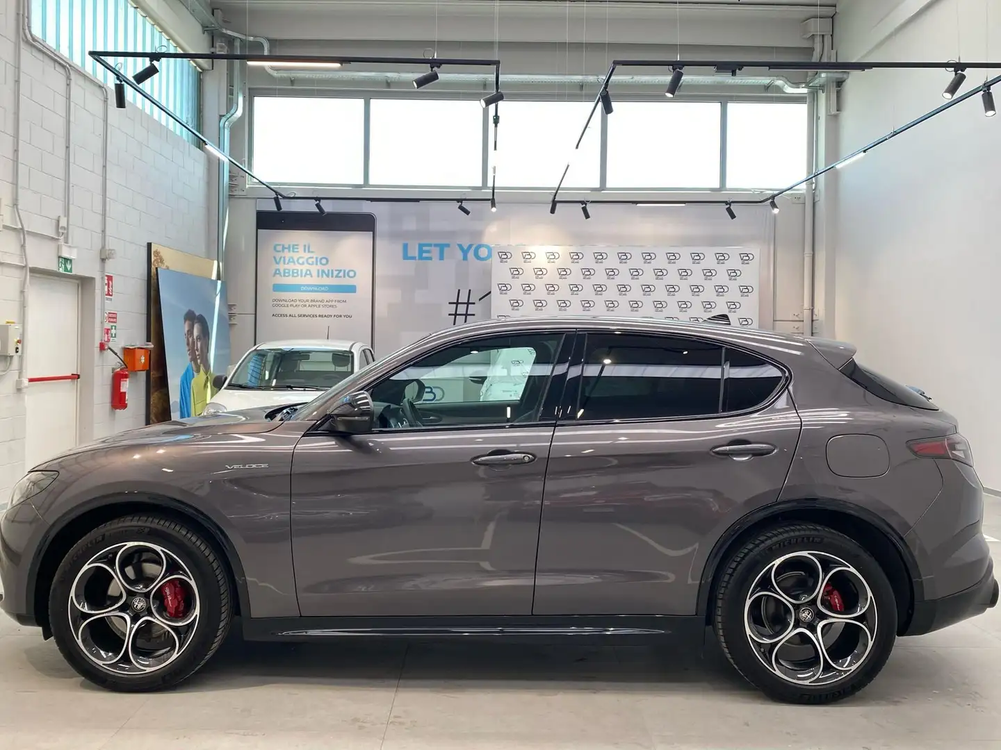 Alfa Romeo Stelvio Stelvio 2.2 Turbodiesel 210 CV AT8 Q4 Veloce Grau - 2