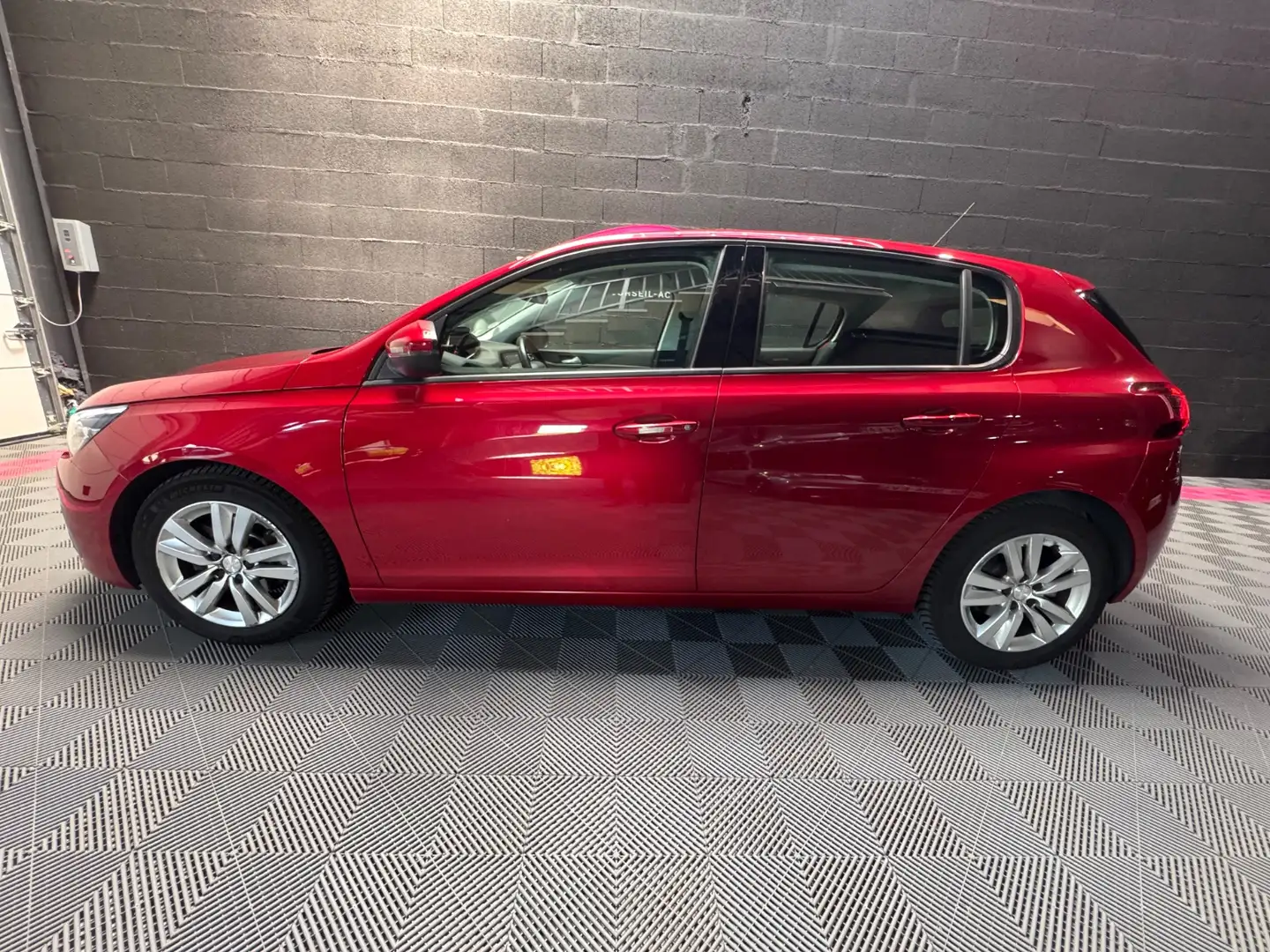 Peugeot 308 Allure Rouge - 2