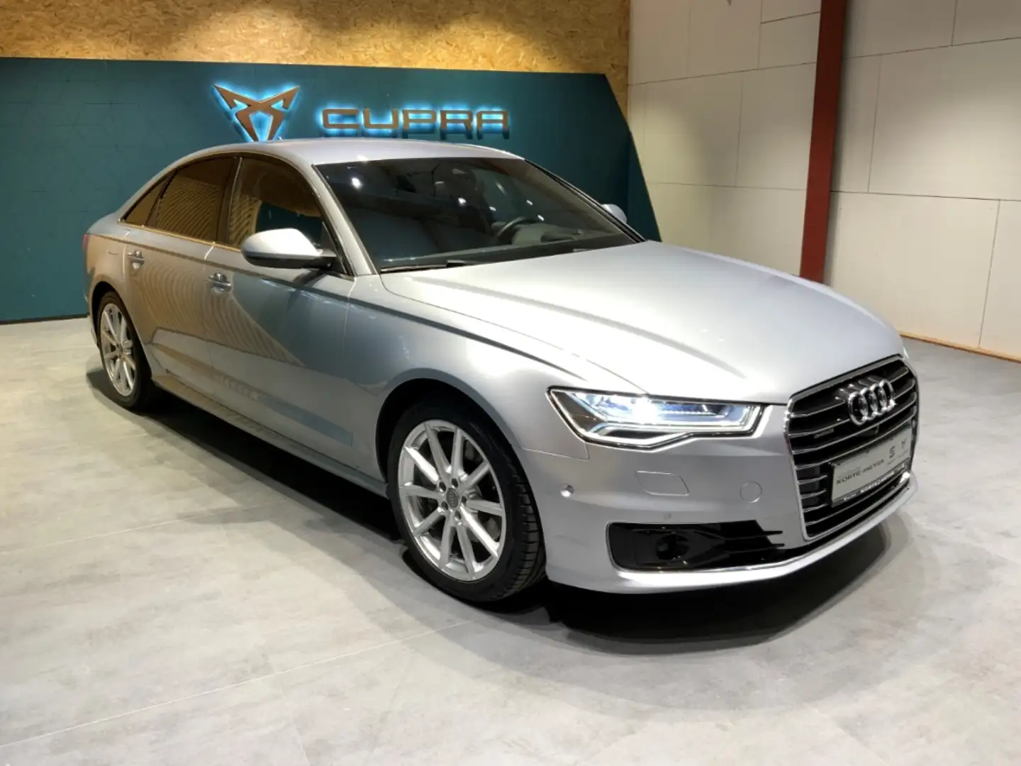 Audi A6 3.0TDI S-tronic quattro+Matrix-LED +ACC+DVD Silber - 2