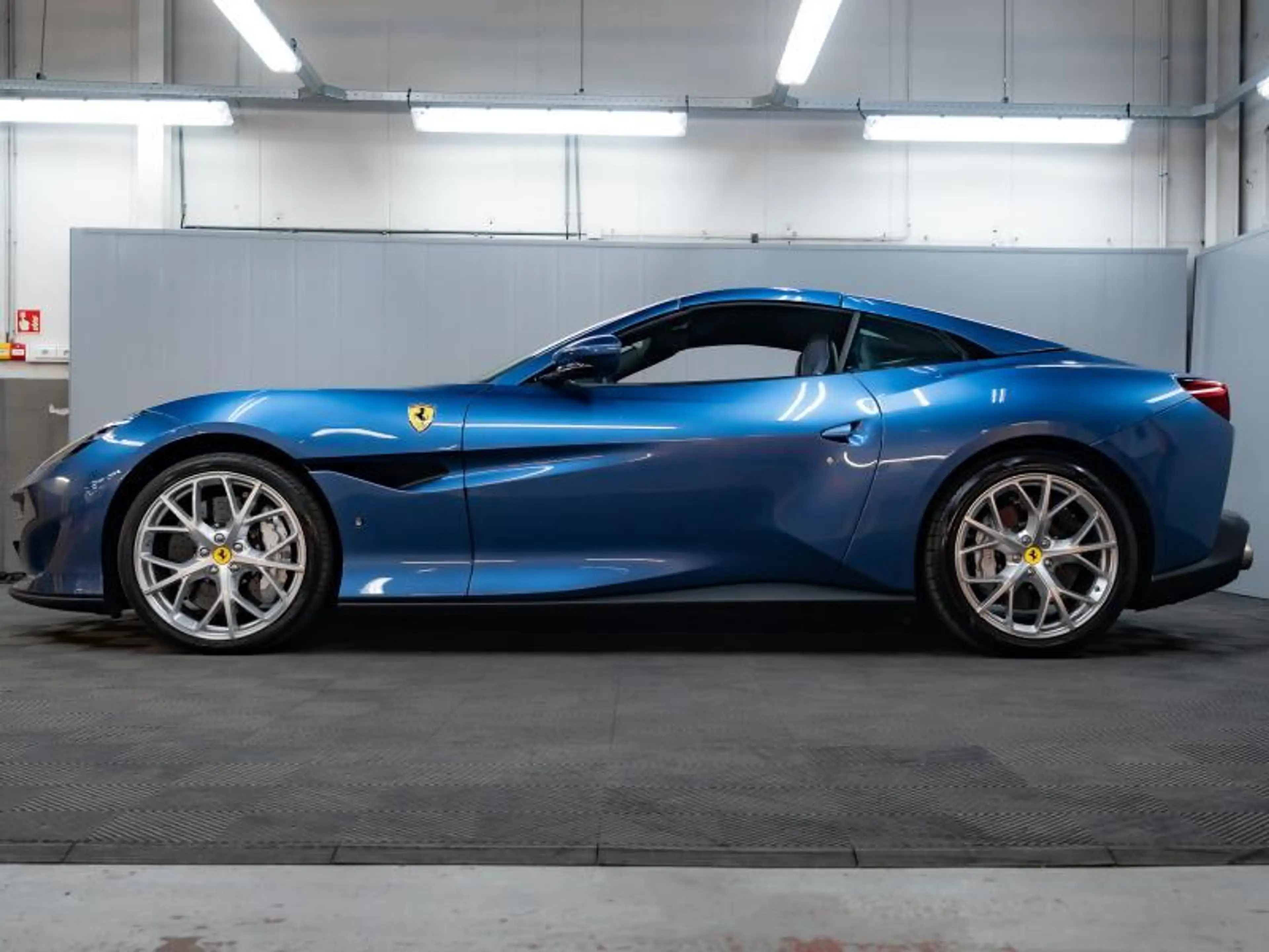 Ferrari Portofino — photo 6