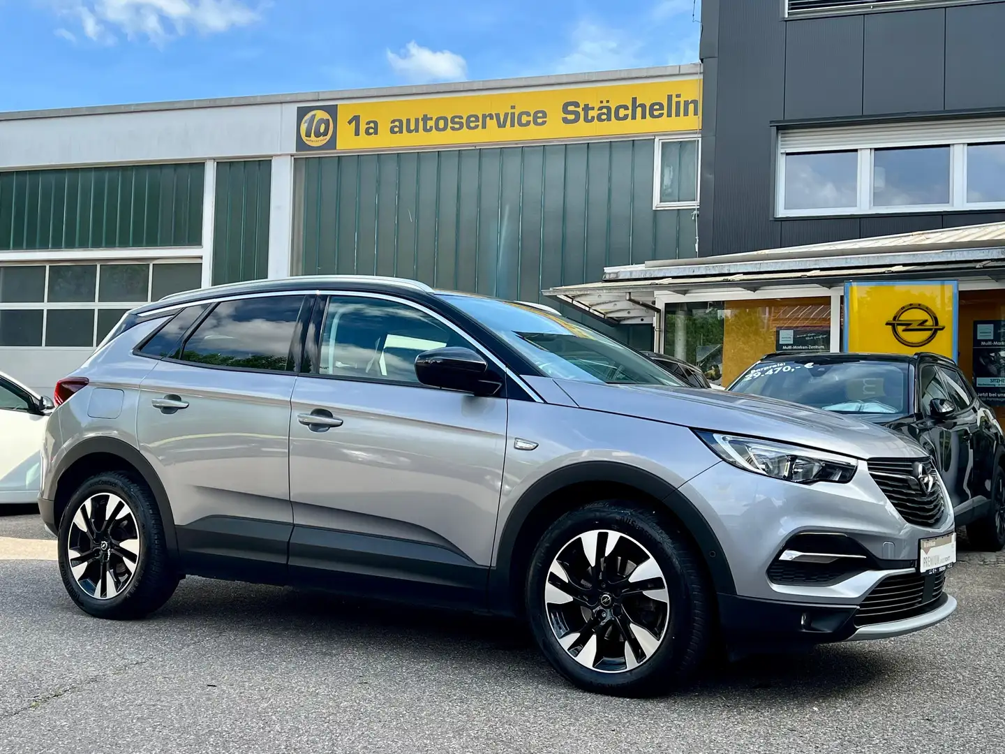 Opel Grandland X 1.2T Design Line,RKAM,KLIMAAT,AGR Grau - 1