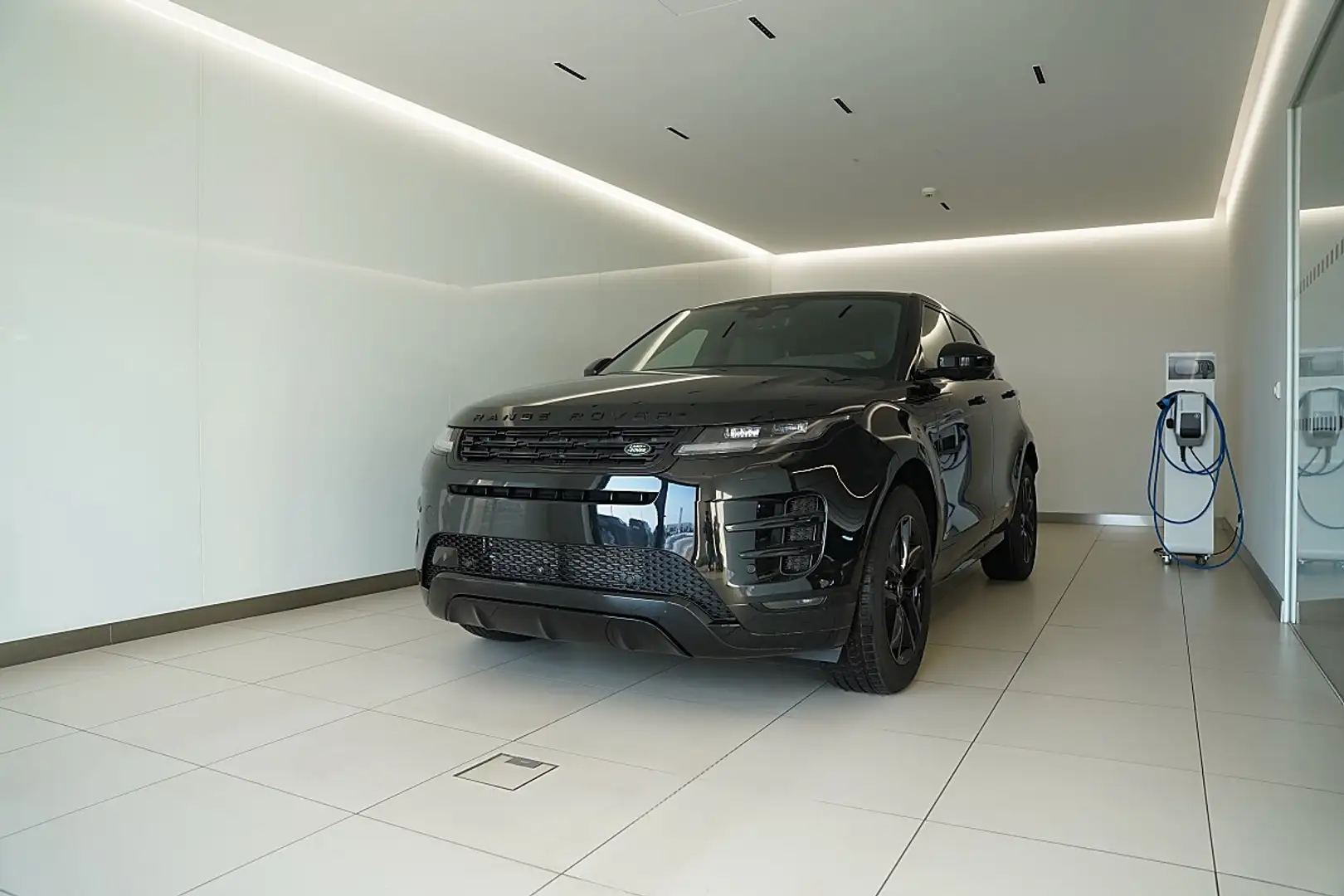 Land Rover Range Rover Evoque P270e PHEV Dynamic SE AWD Aut. Schwarz - 2