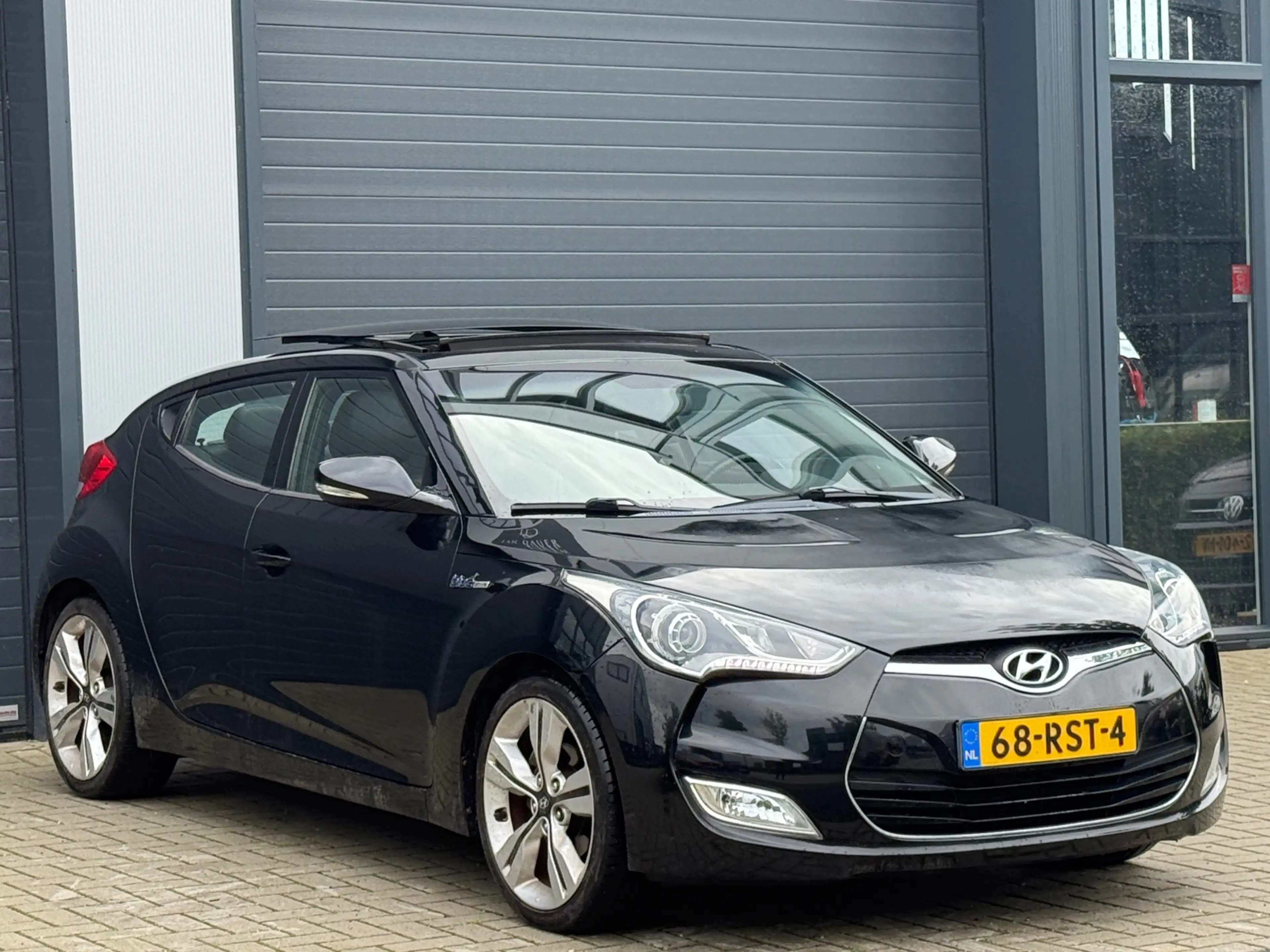 Hyundai VELOSTER 1.6 GDI i-Catcher / Start-Stop / SCHUIFDAK — photo 10