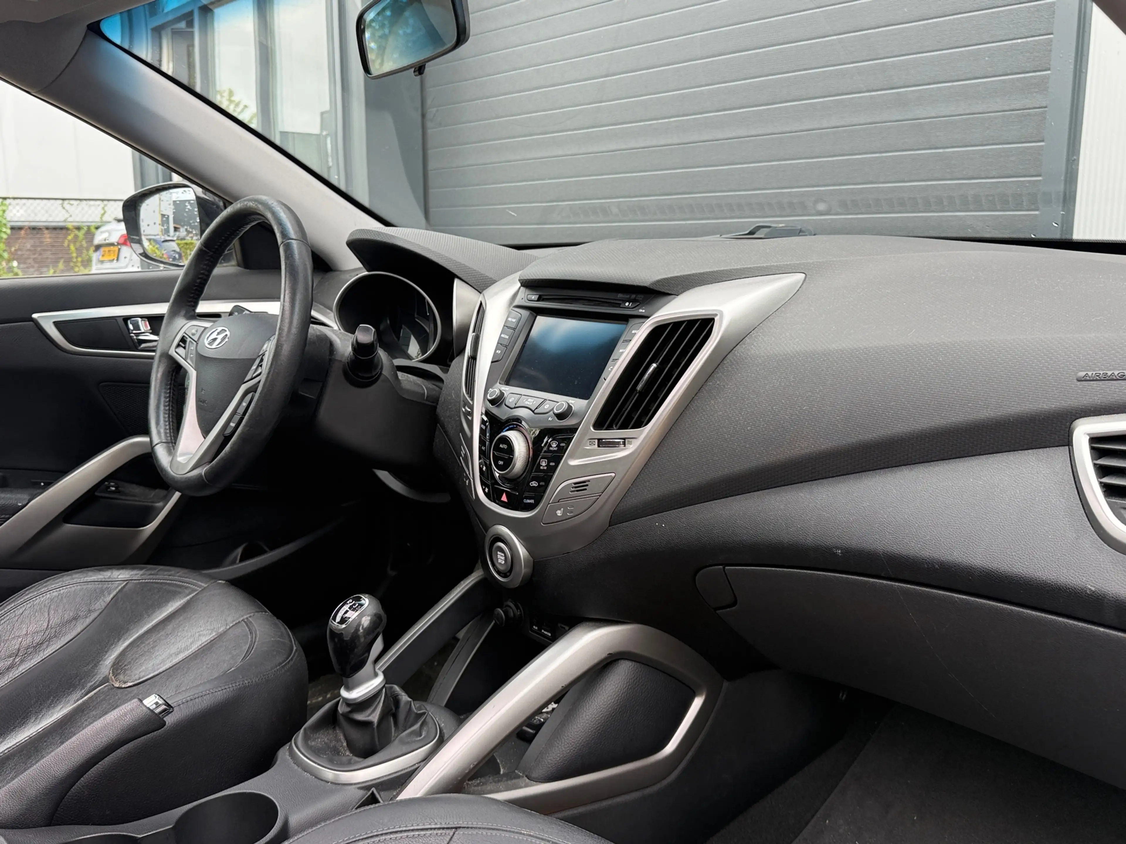 Hyundai VELOSTER 1.6 GDI i-Catcher / Start-Stop / SCHUIFDAK — photo 9