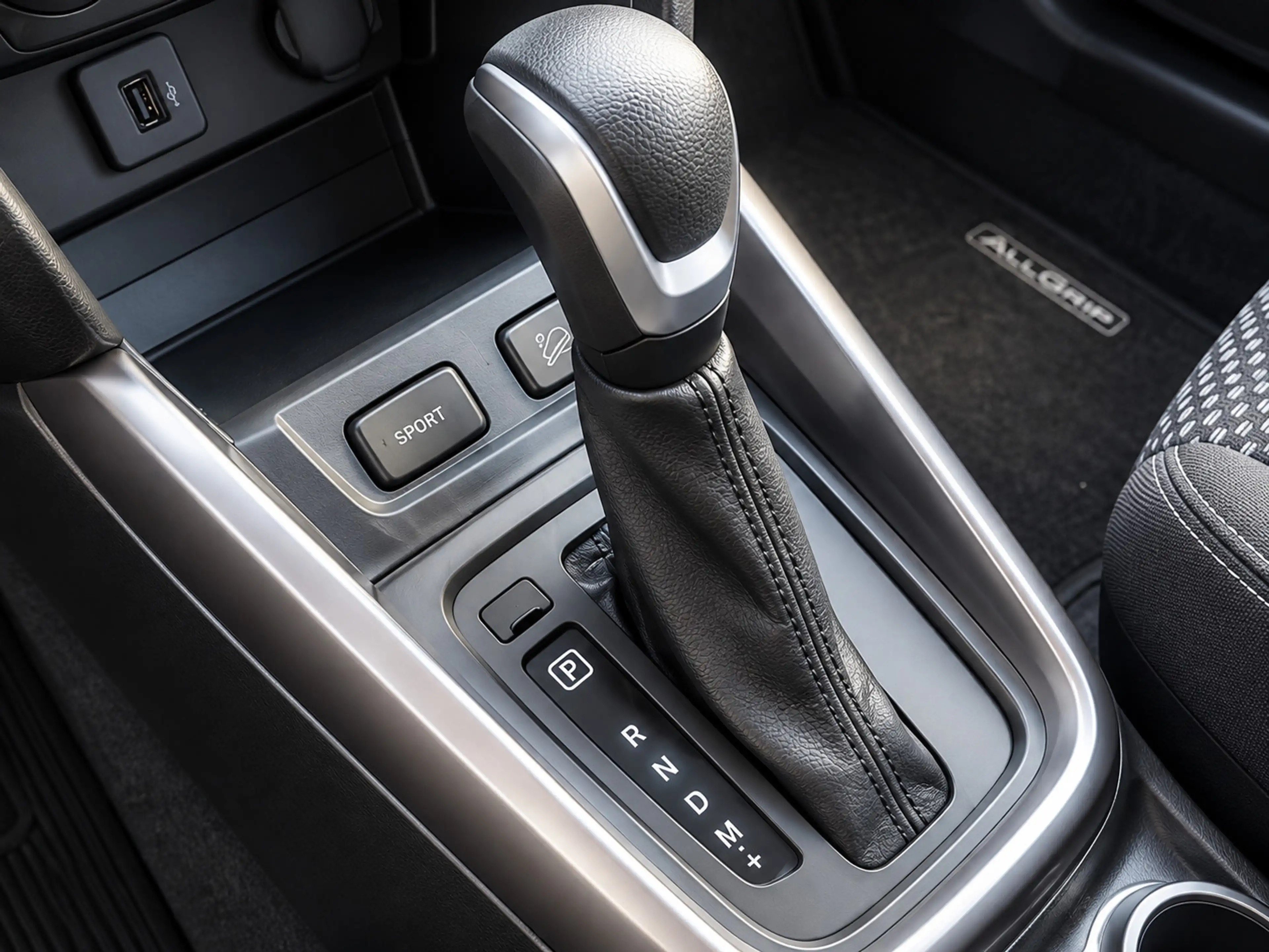 Suzuki Vitara 1.5 Hybrid Style All grip Automaat — photo 15