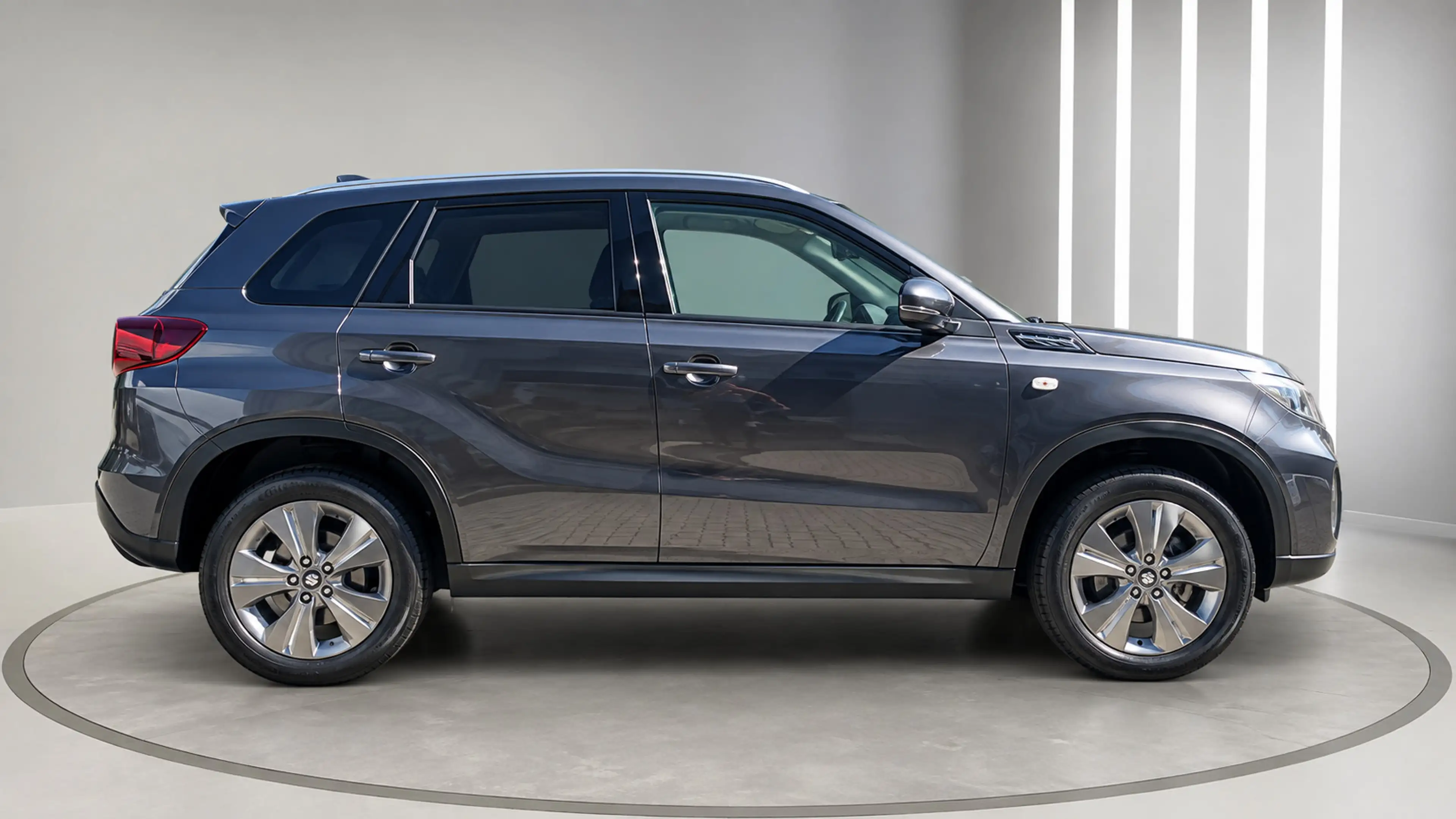 Suzuki Vitara 1.5 Hybrid Style All grip Automaat — photo 4