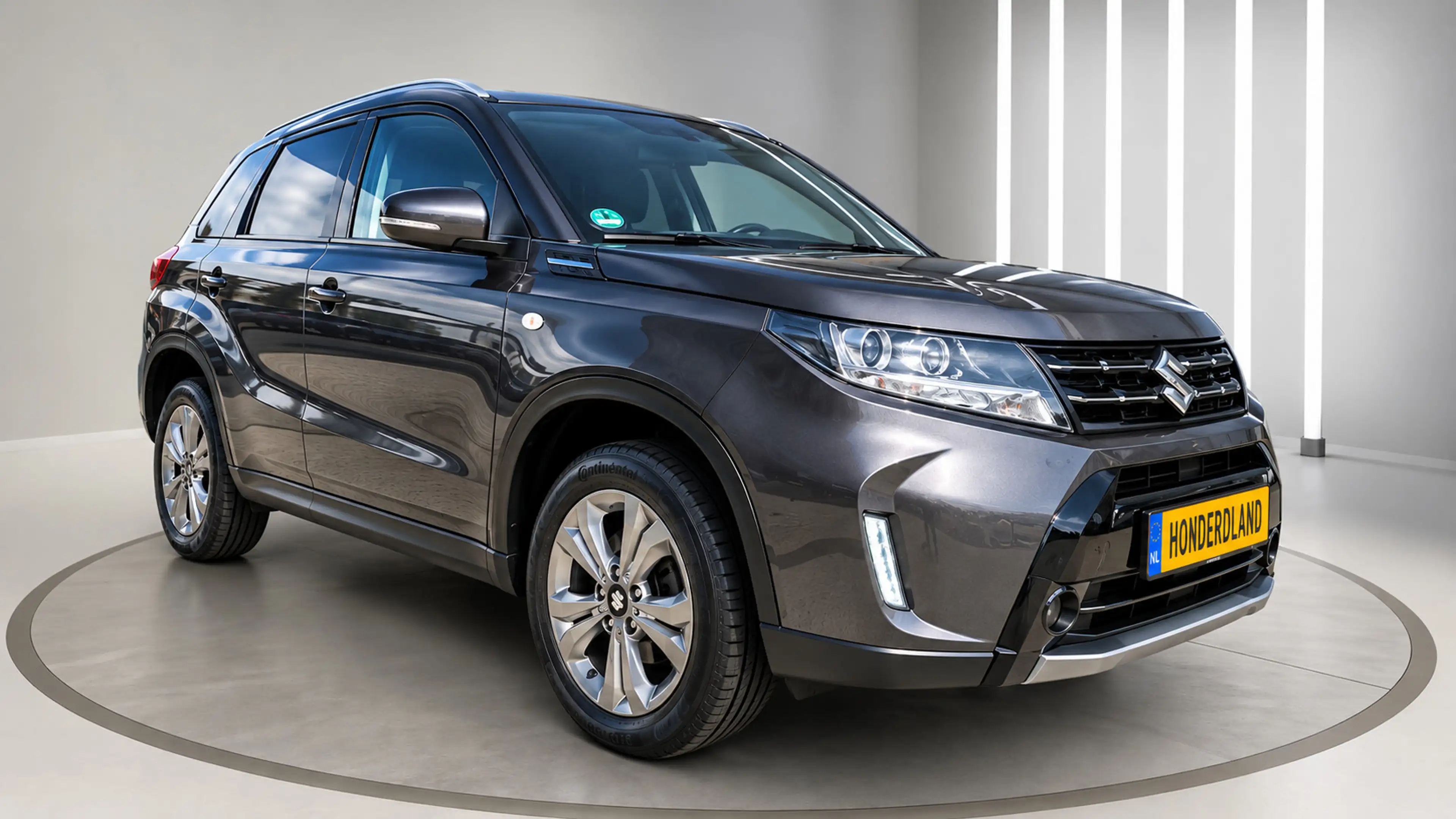 Suzuki Vitara 1.5 Hybrid Style All grip Automaat — photo 3