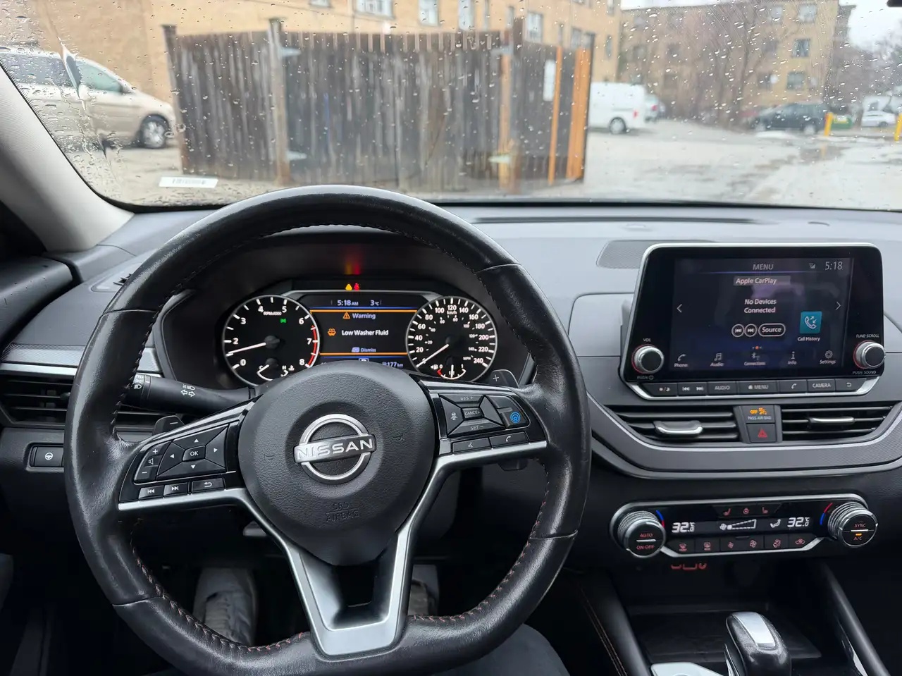 Nissan Altima снимка Nissan Altima