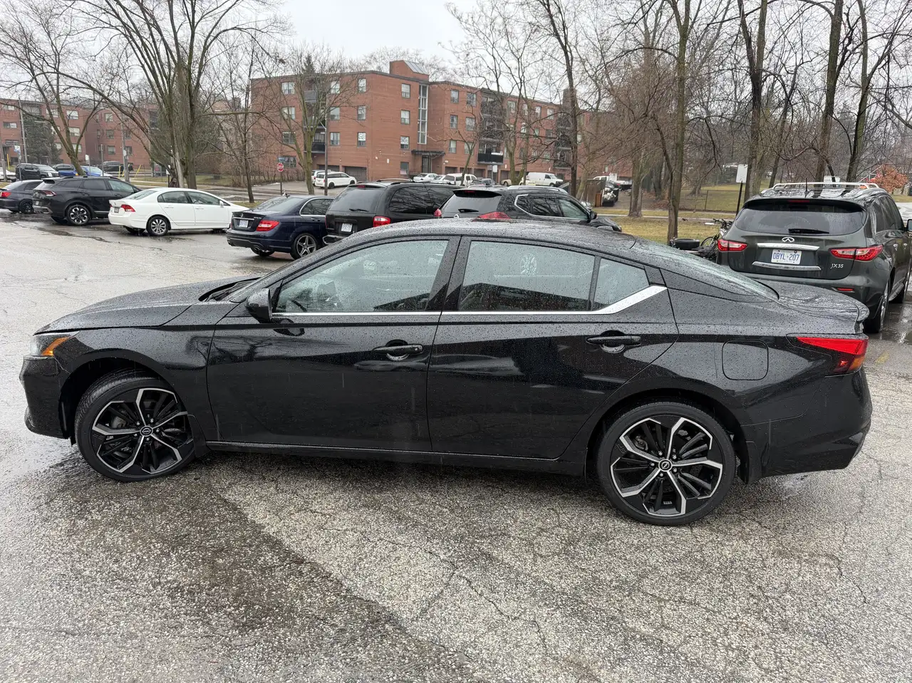Nissan Altima снимка Nissan Altima