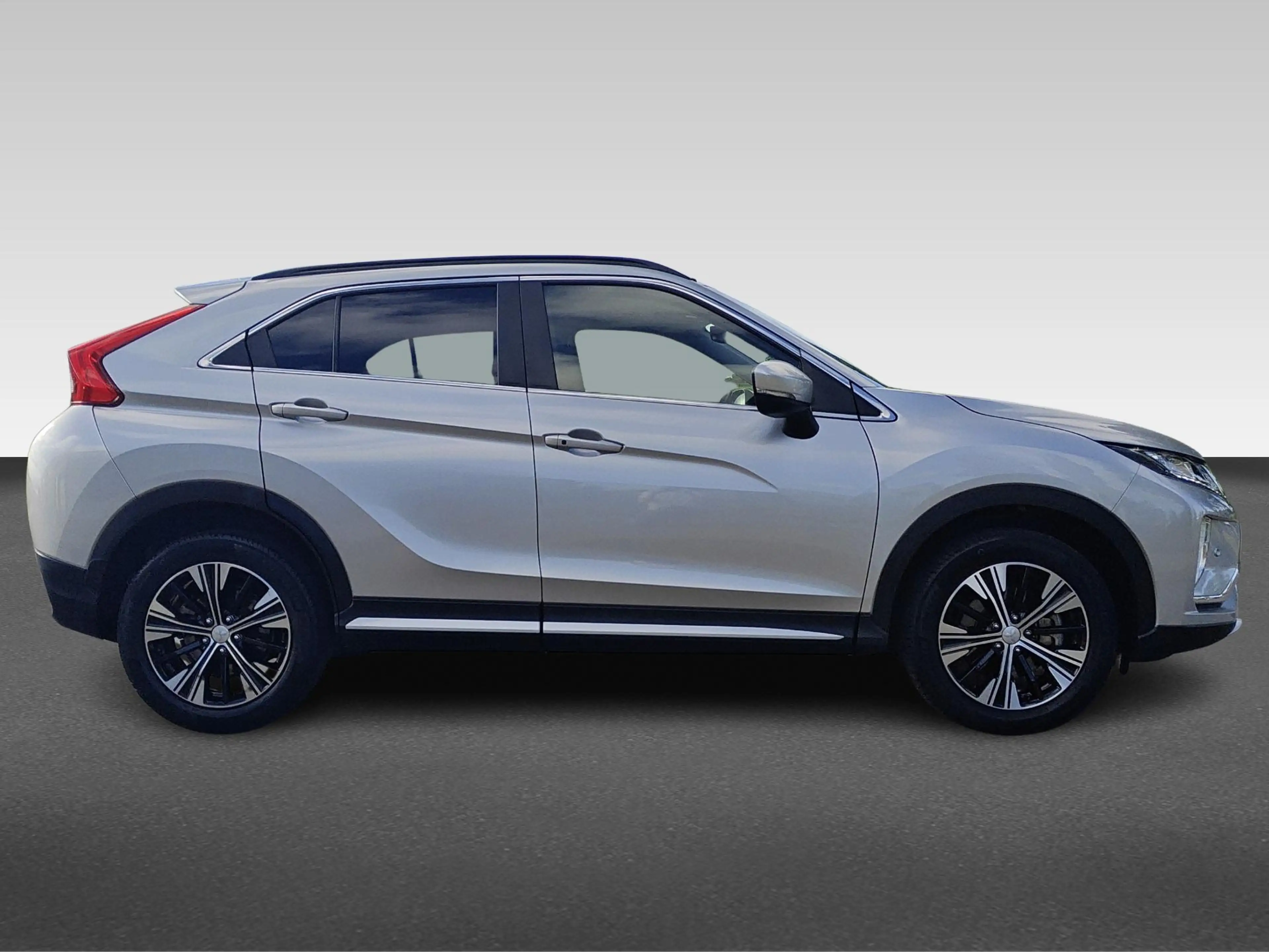 Mitsubishi Eclipse Cross 1.5 DI-T Intense | Achteruitrijcamera | Apple Carp — photo 9