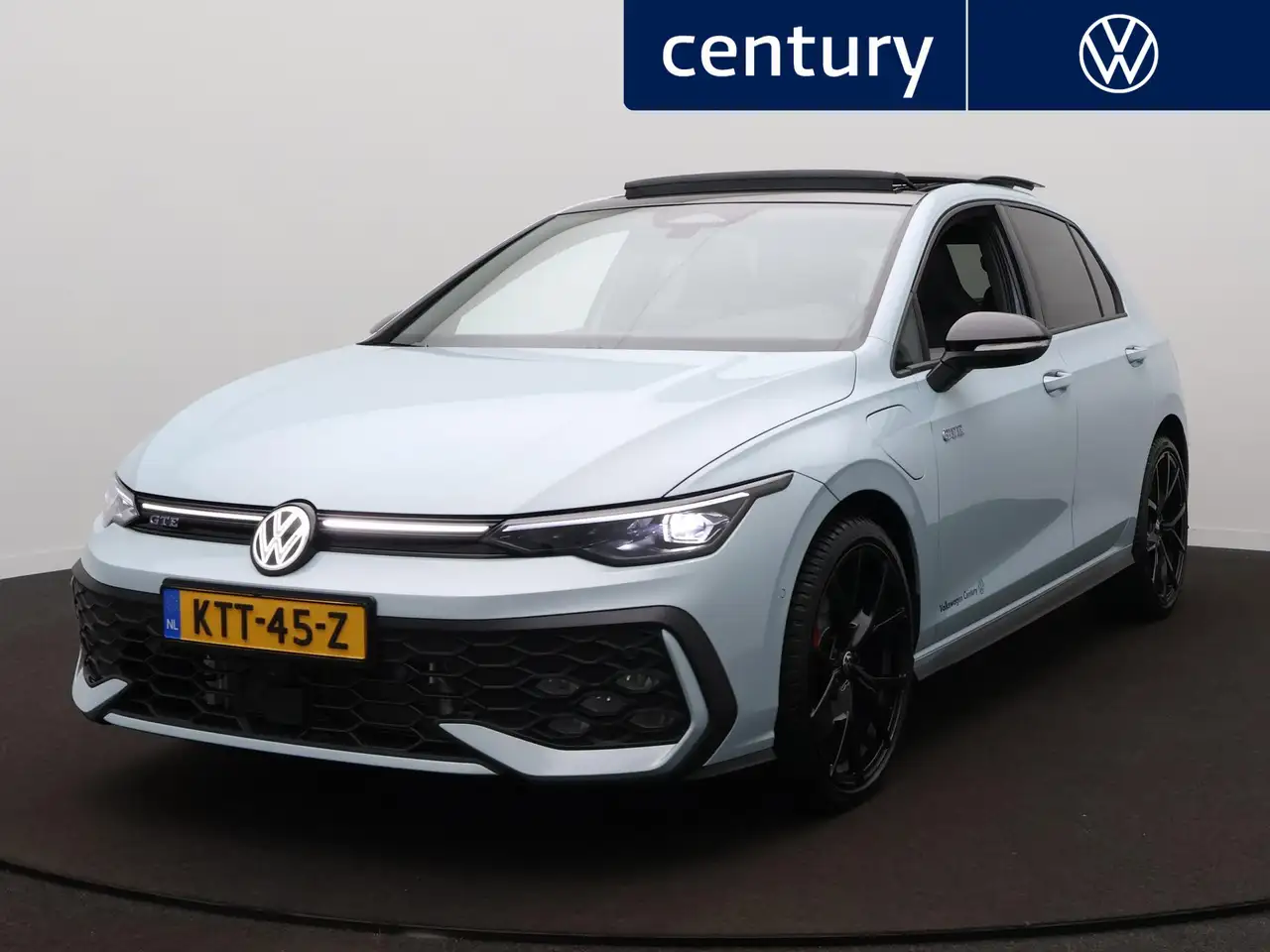Volkswagen Golf GTE 1.5 eHybrid 200 kW / 272 PK Hatchback 6 versn. | P — photo 1 of 40