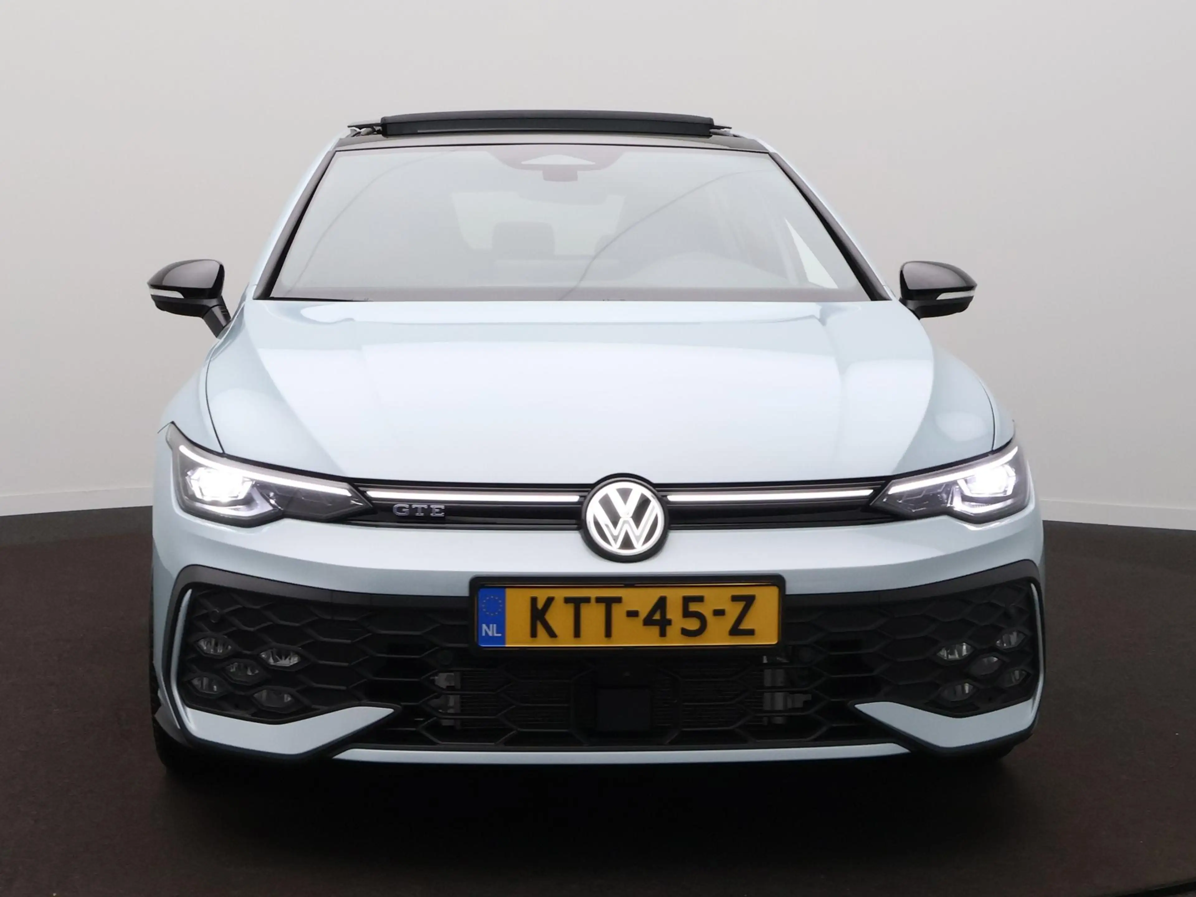 Volkswagen Golf GTE 1.5 eHybrid 200 kW / 272 PK Hatchback 6 versn. | P — photo 2