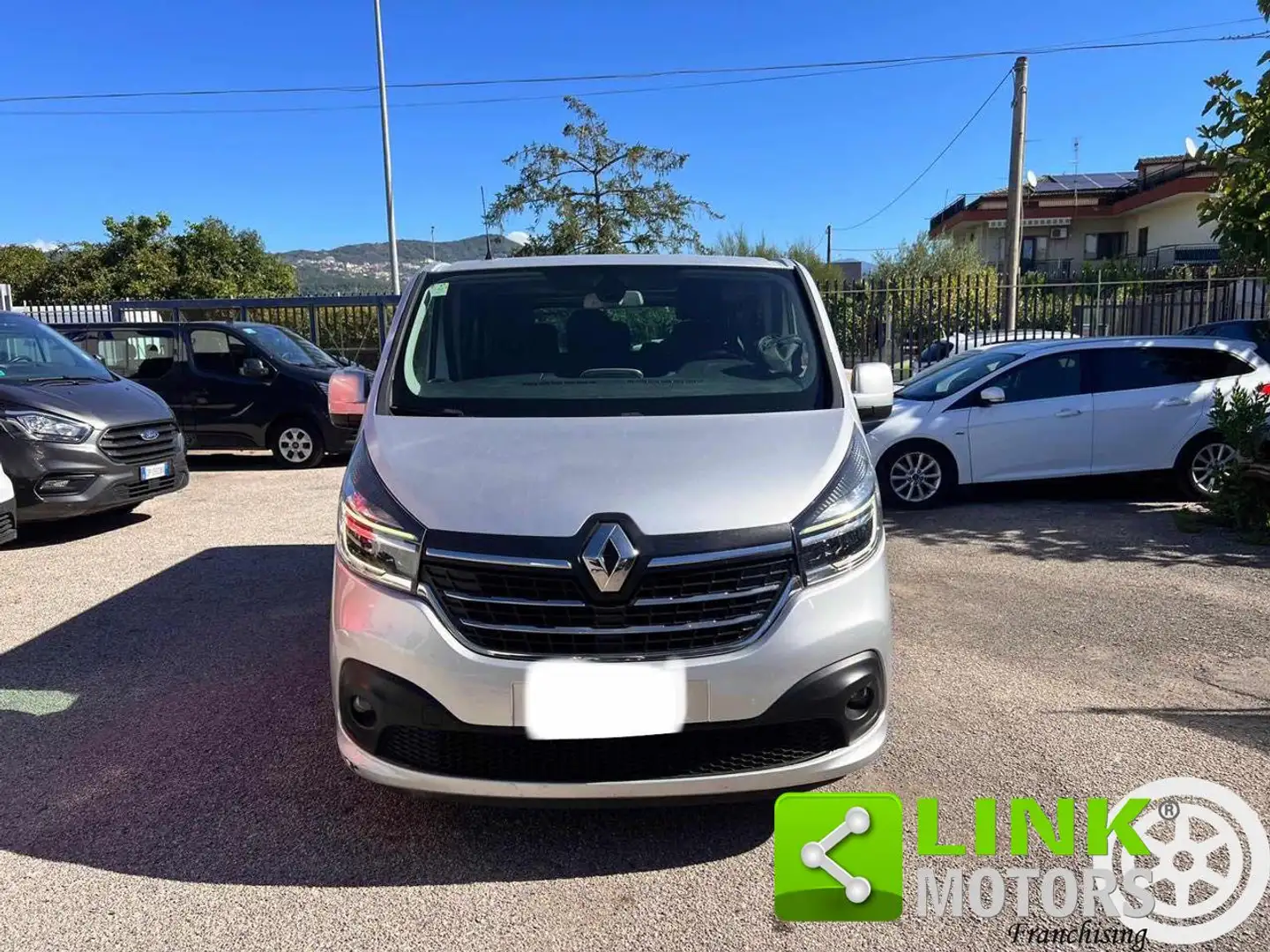 Renault Trafic T27 2.0 dCi 120CV PC-TN Intens Gris - 2