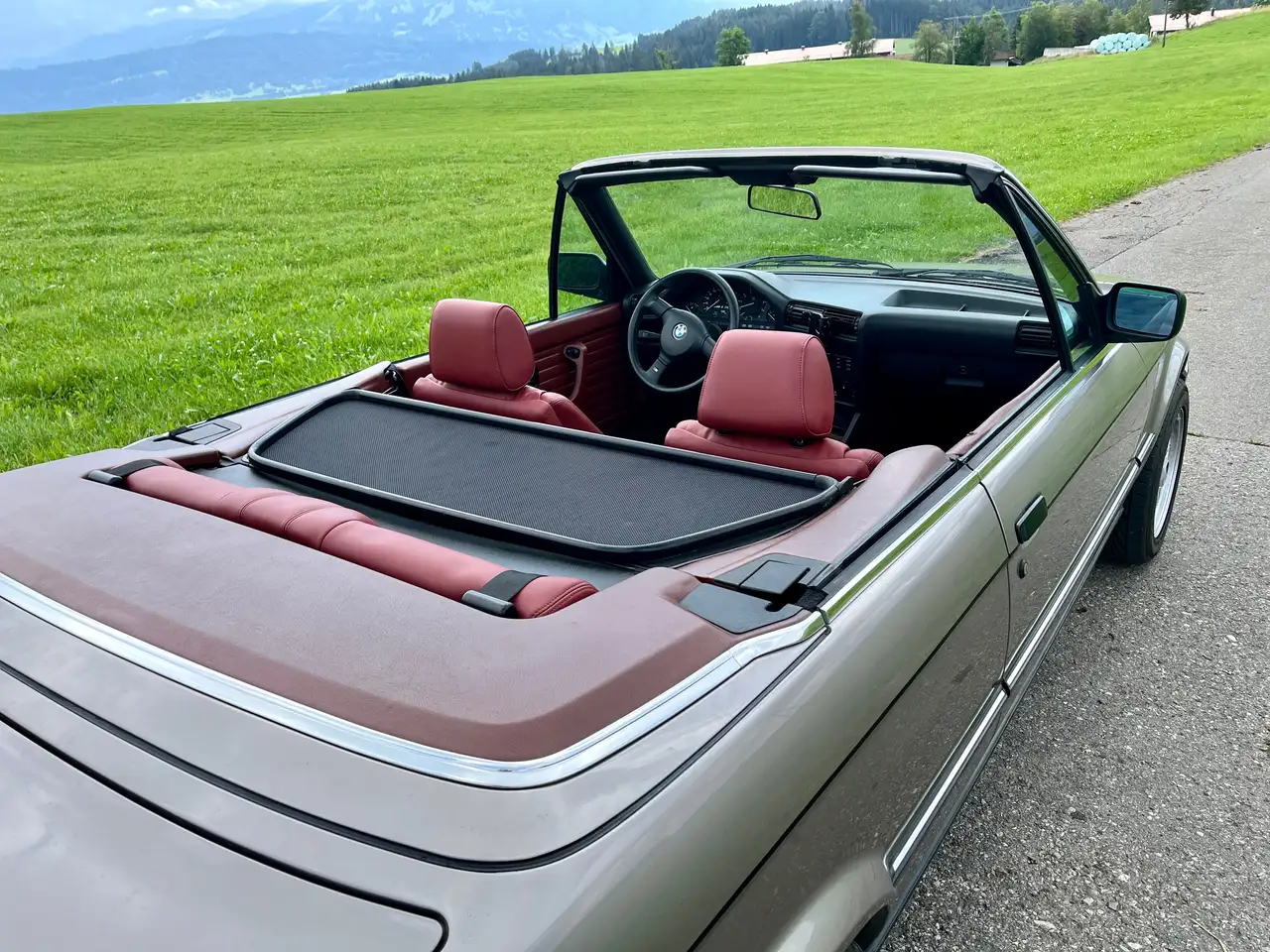 BMW 320i, foto 3