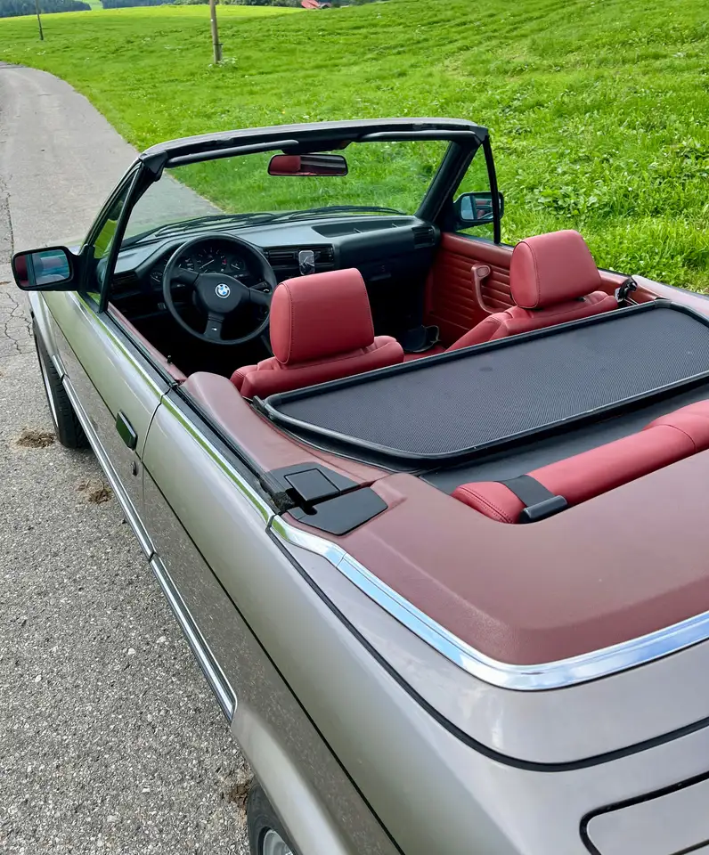 BMW 320i, foto 4