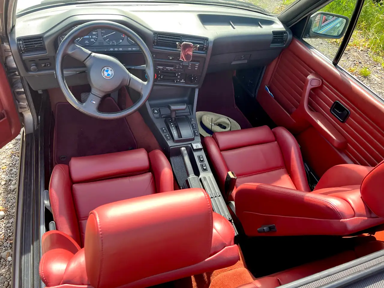 BMW 320i, foto 11