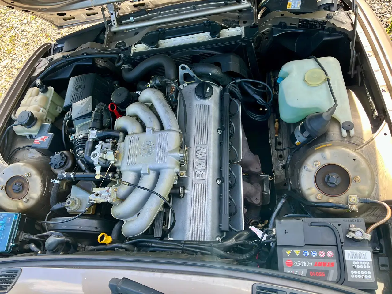 BMW 320i, foto 8