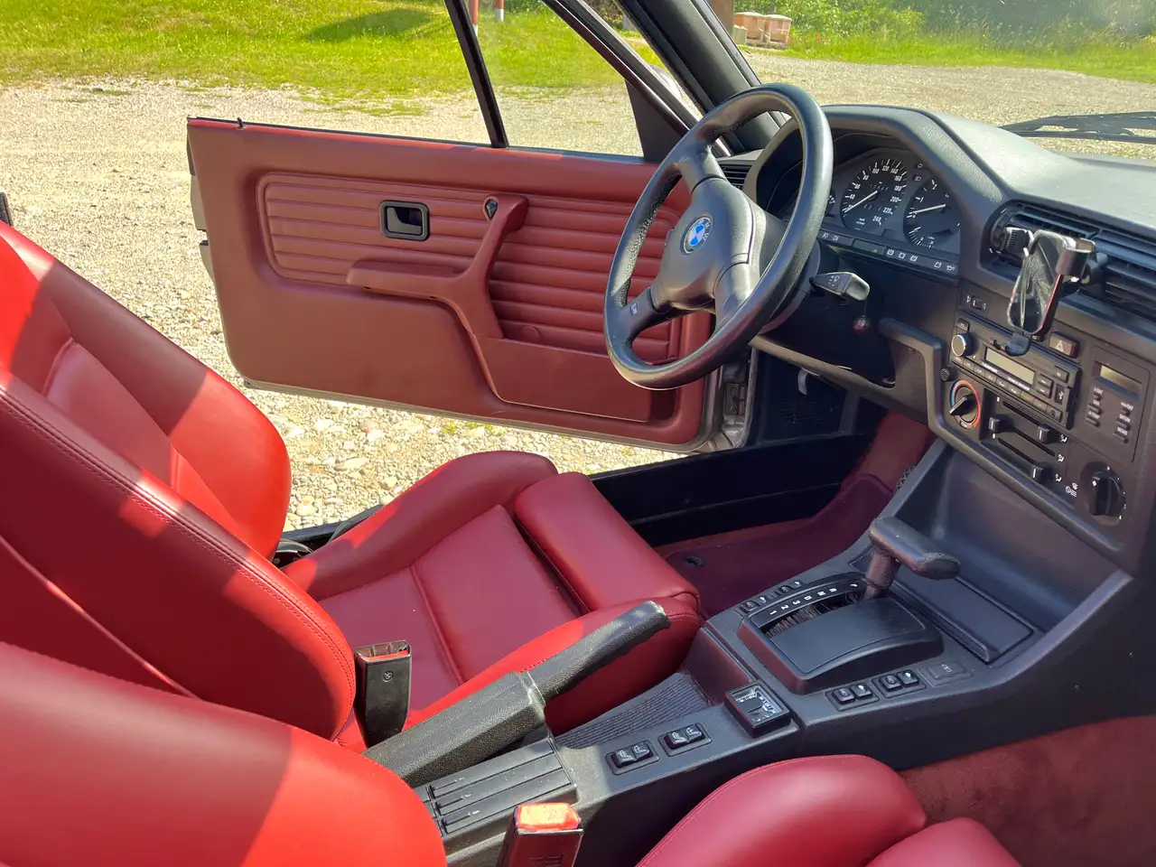 BMW 320i, foto 6