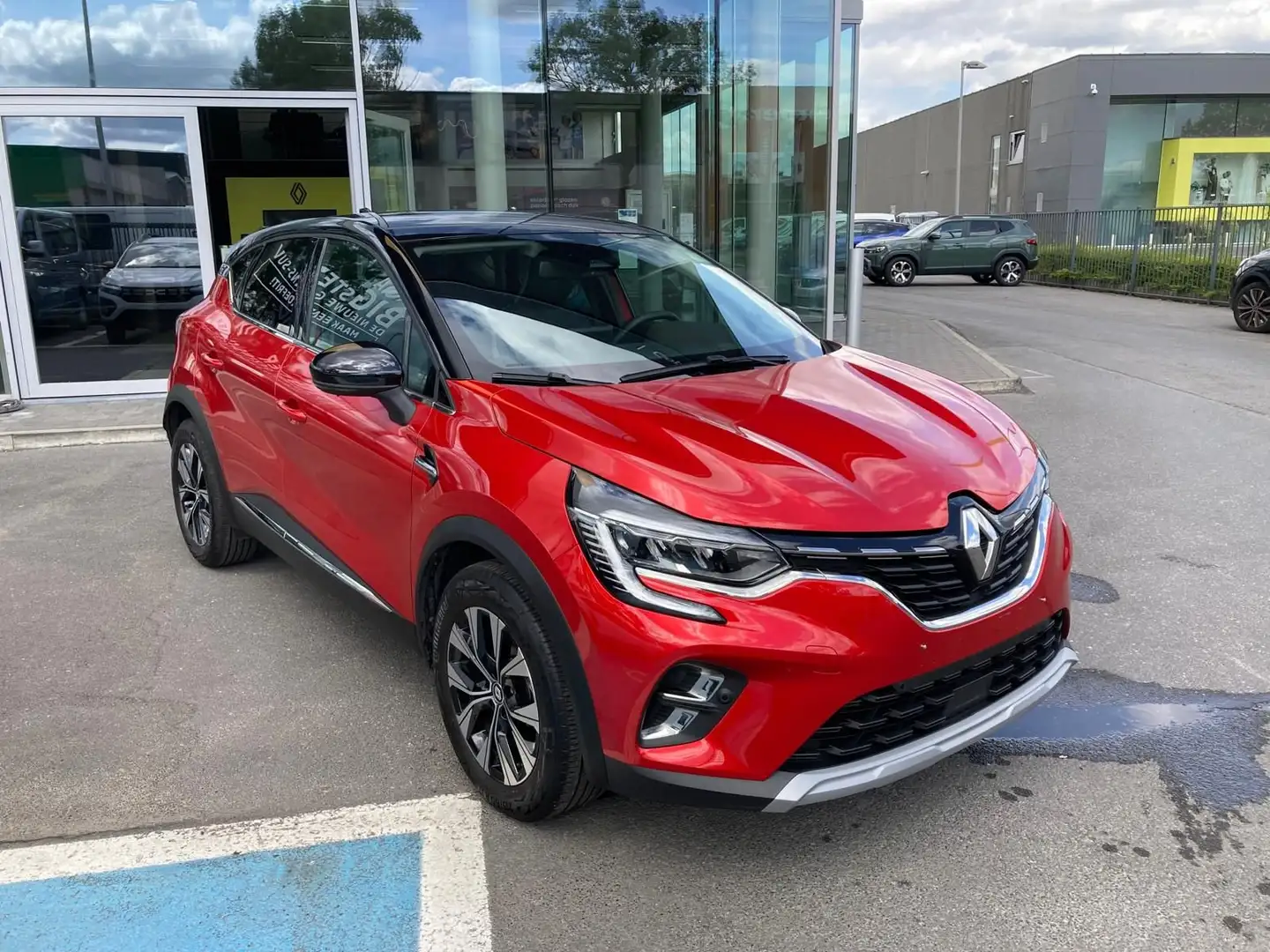 Renault Captur Techno TCe 90 Czerwony - 1