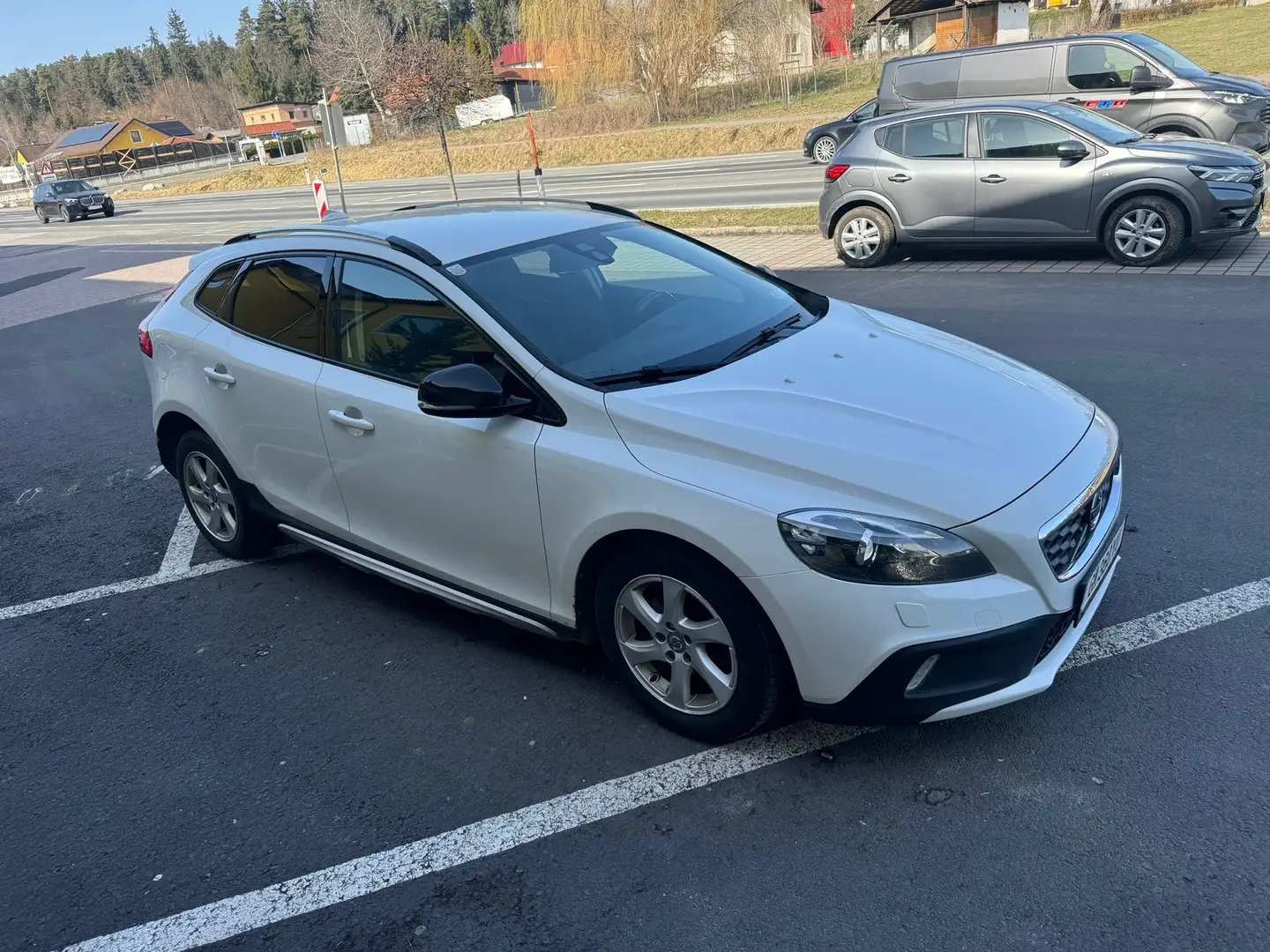 Volvo V40 Cross Country Momentum /Erstbesitz / 1,6 Diesel/Top Zustand - 2