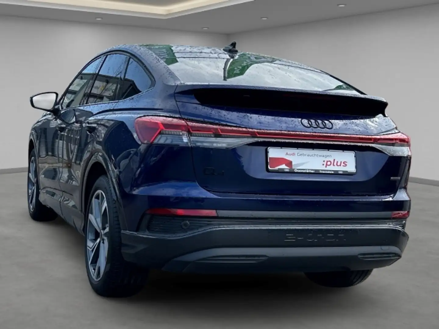 Audi Q4 e-tron Sportback 45 e-tron qu Matrix AHK Kamera Navi virt Blau - 2