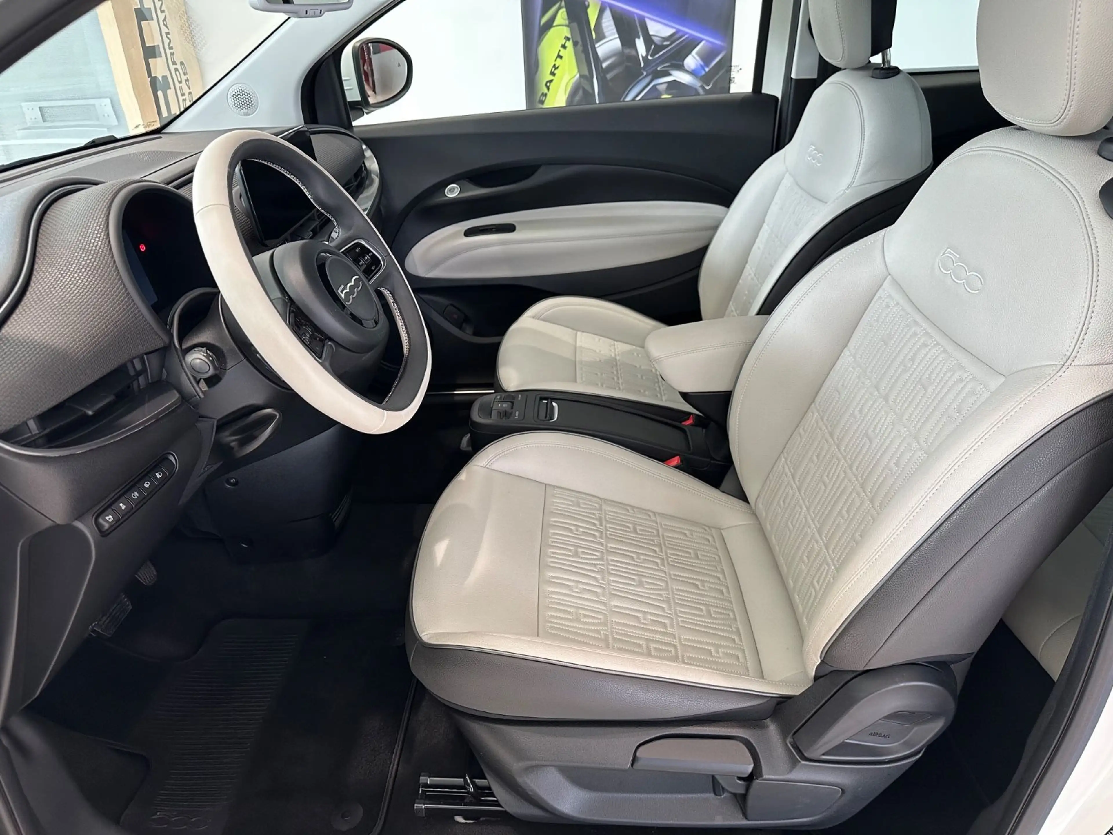 Fiat 500e 500 e la Prima by Bocelli Cabrio — photo 11