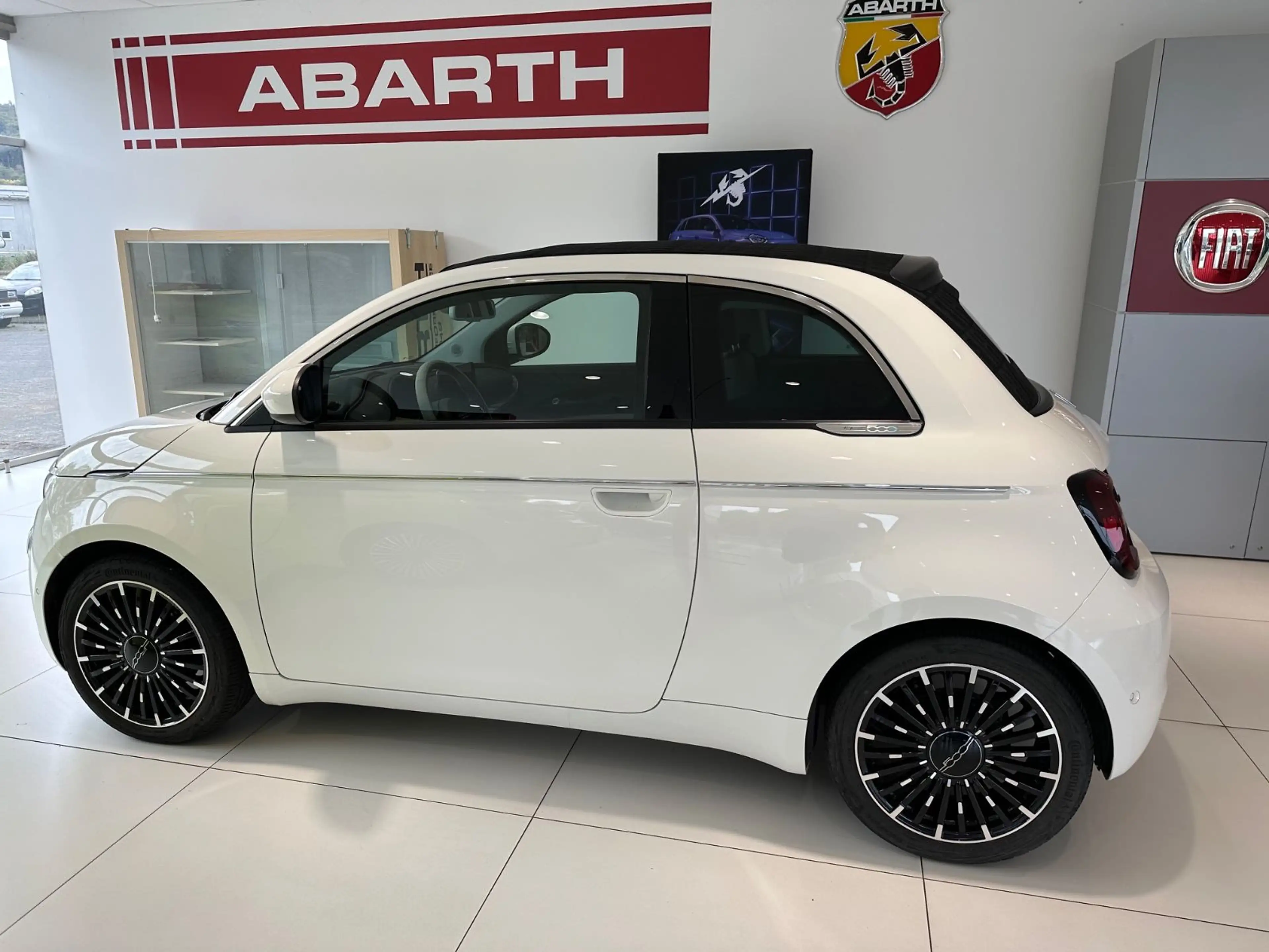Fiat 500e 500 e la Prima by Bocelli Cabrio — photo 5
