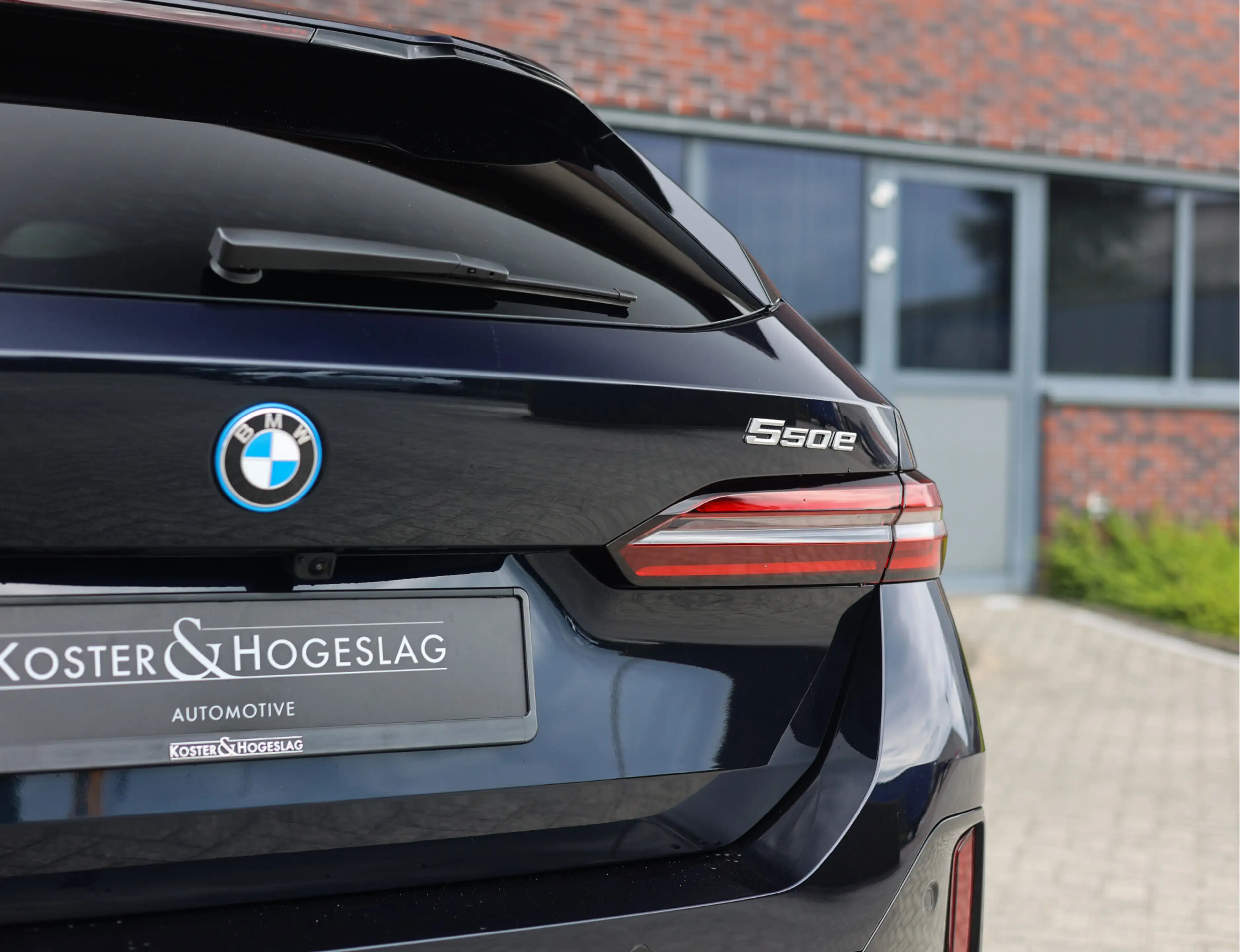 BMW 550 5-serie Touring 550e xDrive | Pano - Trekhaak - HU — photo 13
