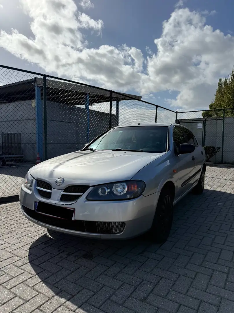 Nissan Almera 1.5 visia PLUS - 2