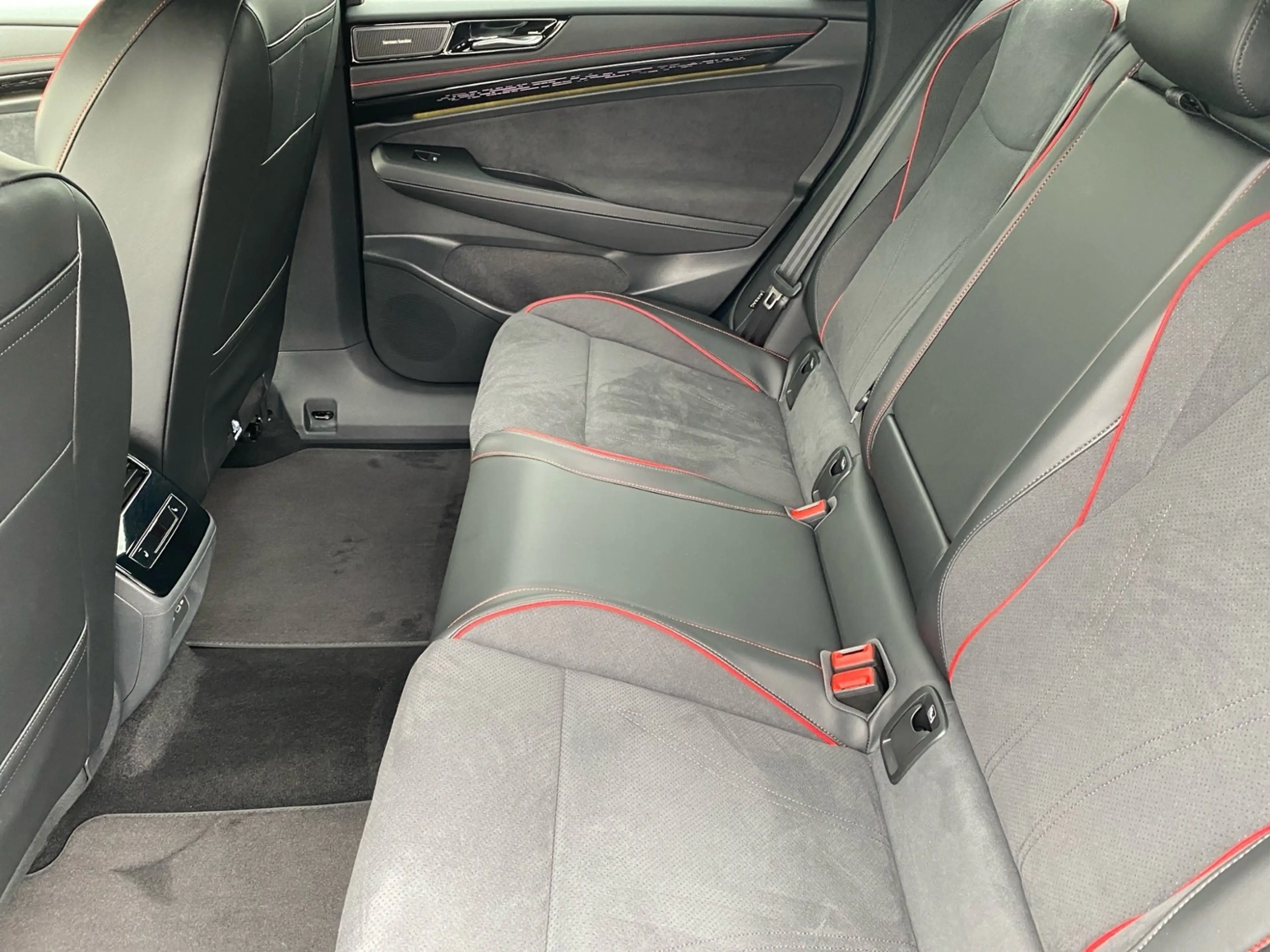 Volkswagen ID.7 Tourer GTX 4M 91 kWh +WÄPU +AHK +360° +H&K +DCC + — photo 15