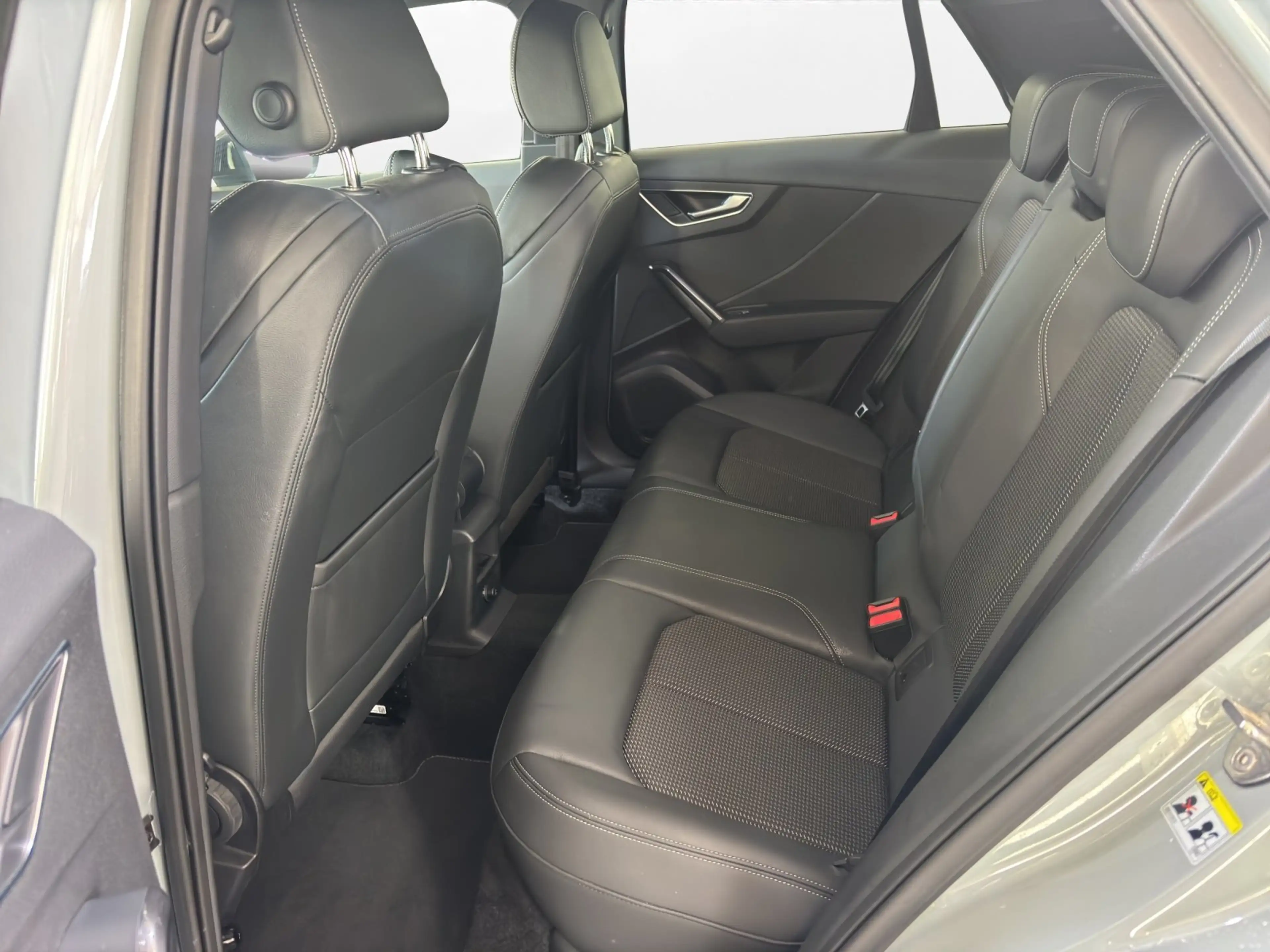 Audi Q2 40 TFSI quattro S tronic S line | AHK | NAVI — photo 12