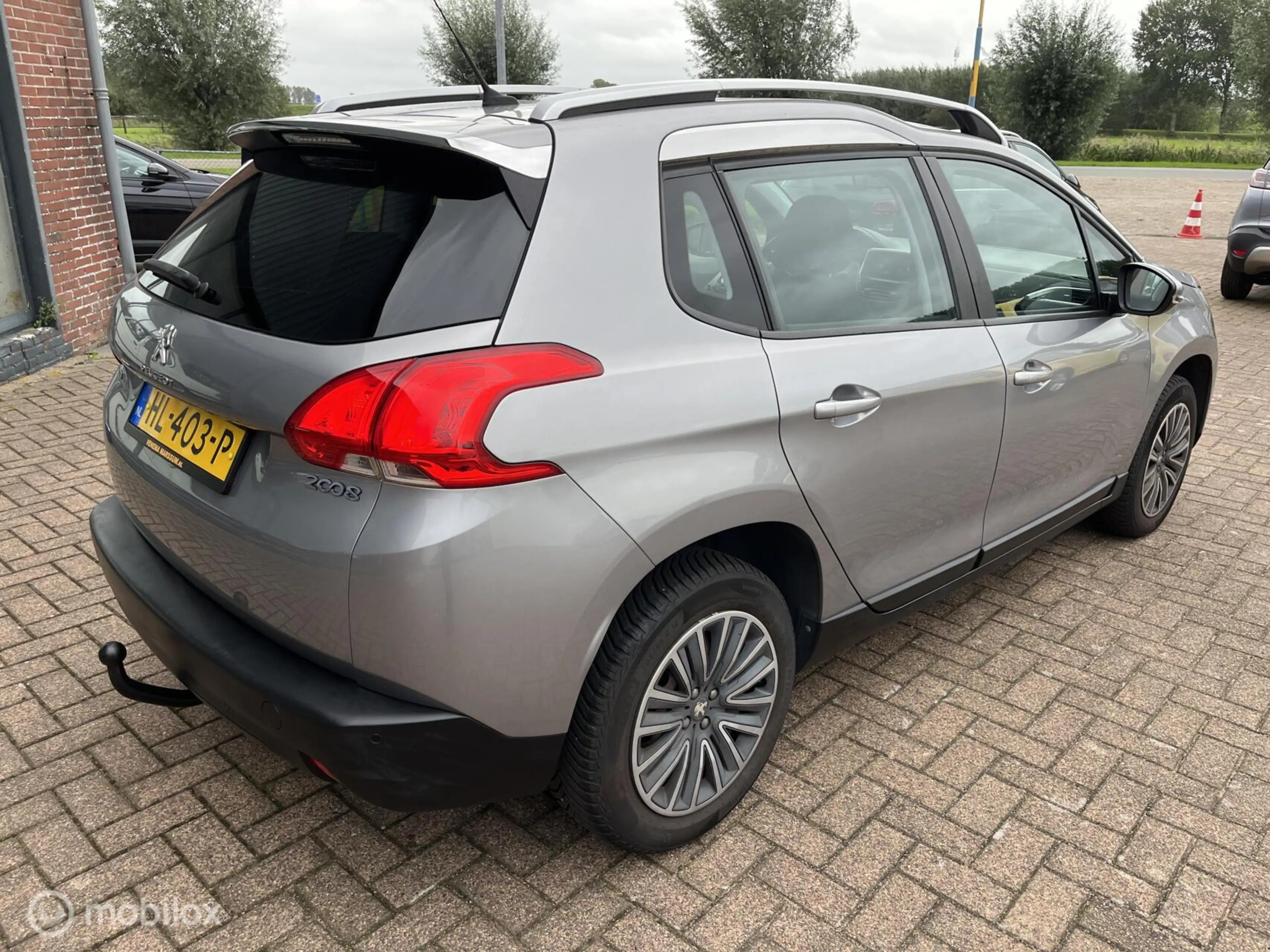Peugeot 2008 1.2 PureTech Active automaat — photo 4