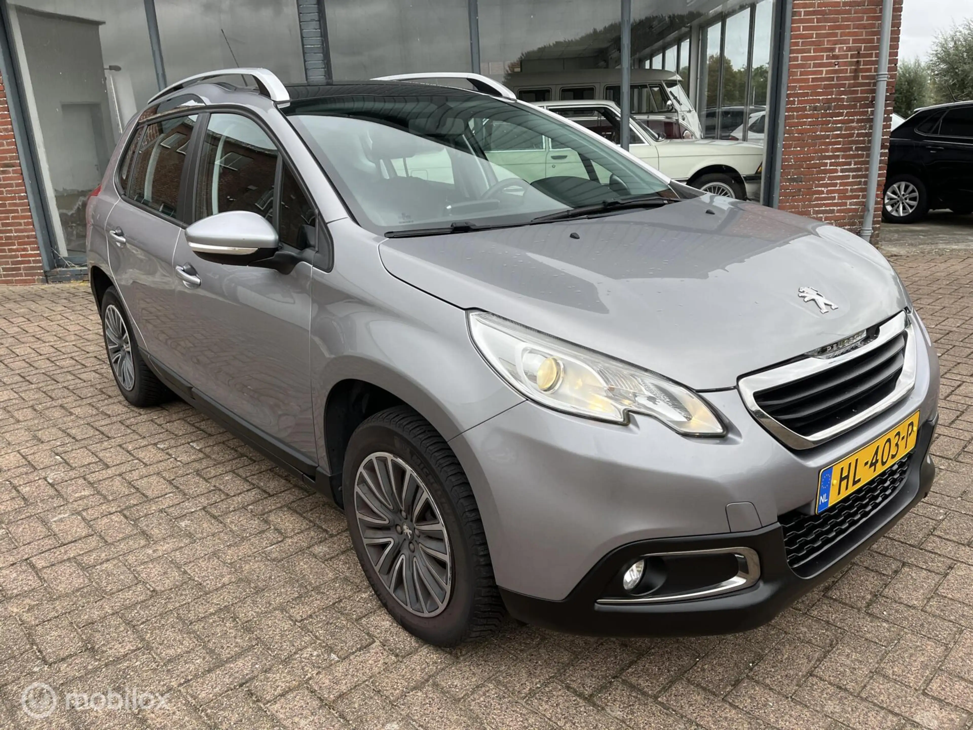 Peugeot 2008 1.2 PureTech Active automaat — photo 3