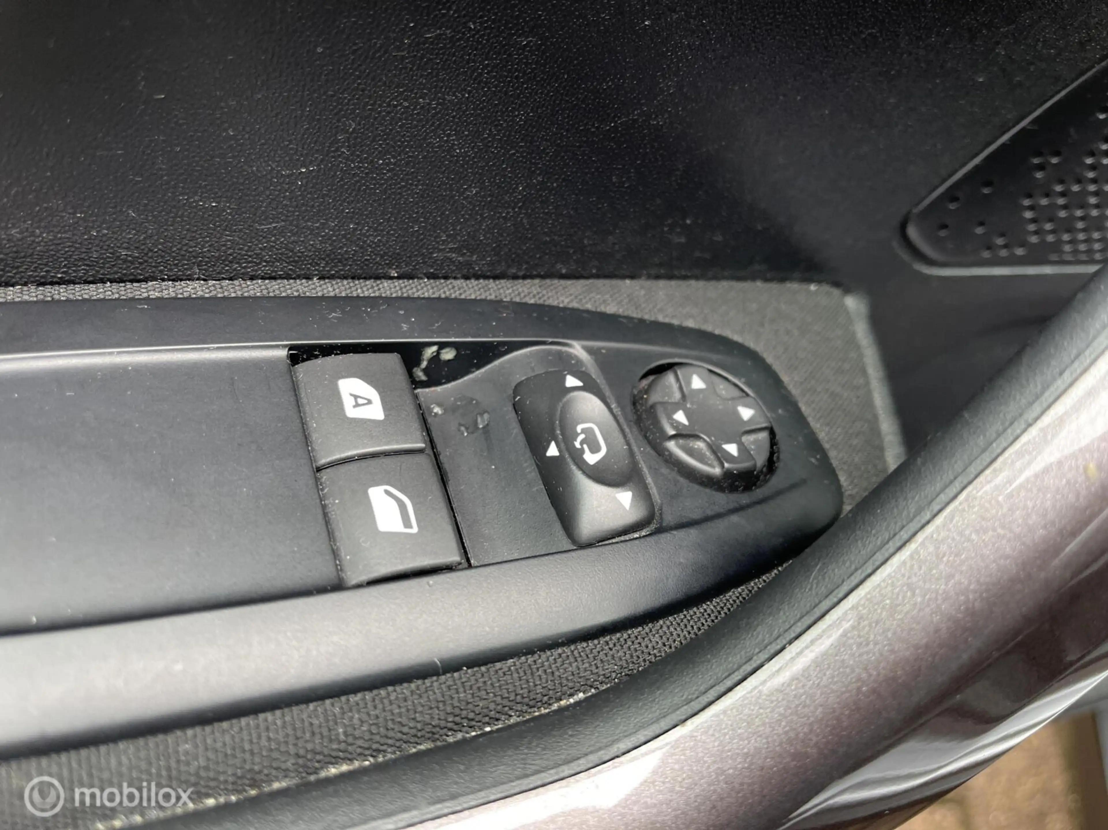 Peugeot 2008 1.2 PureTech Active automaat — photo 23