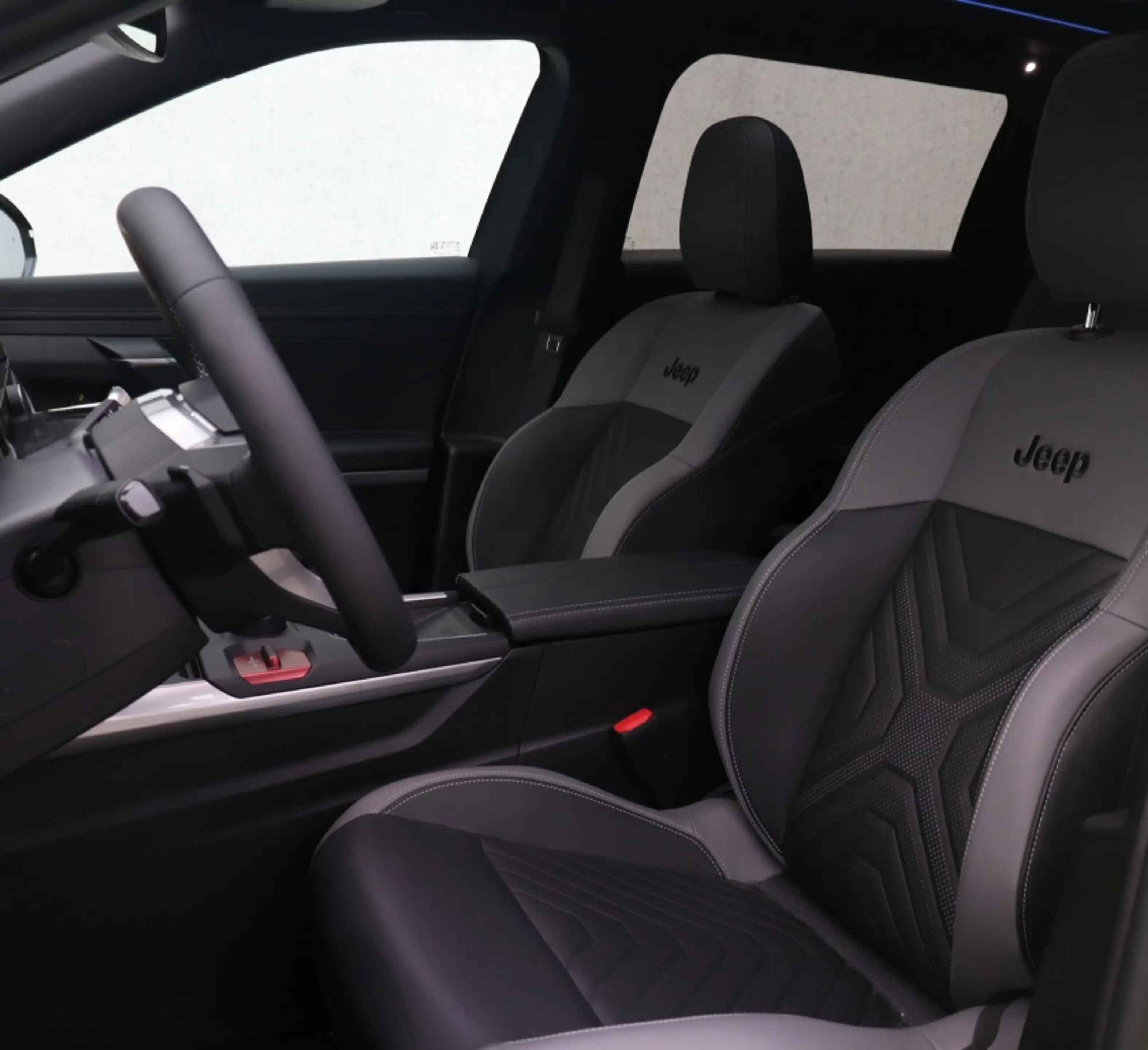 Jeep Compass 1.6 e-Hybrid 225 PK PHEV First Edition | Schuifdak — photo 7