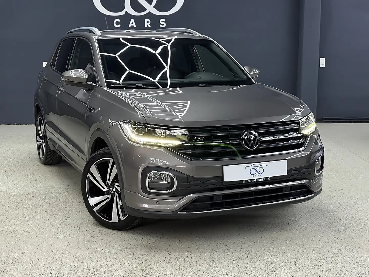 Volkswagen T-Cross 1,0 TSI Style DSG *R-Line* *RESERVIERT* Grau - 1