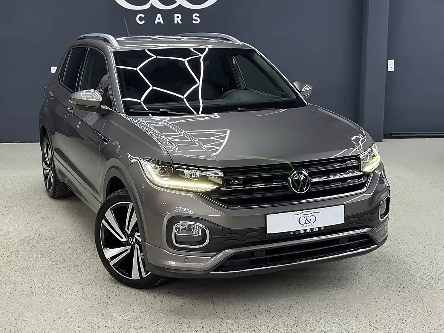 Volkswagen T-Cross 1,0 TSI Style DSG *R-Line* *RESERVIERT* Grau - 2