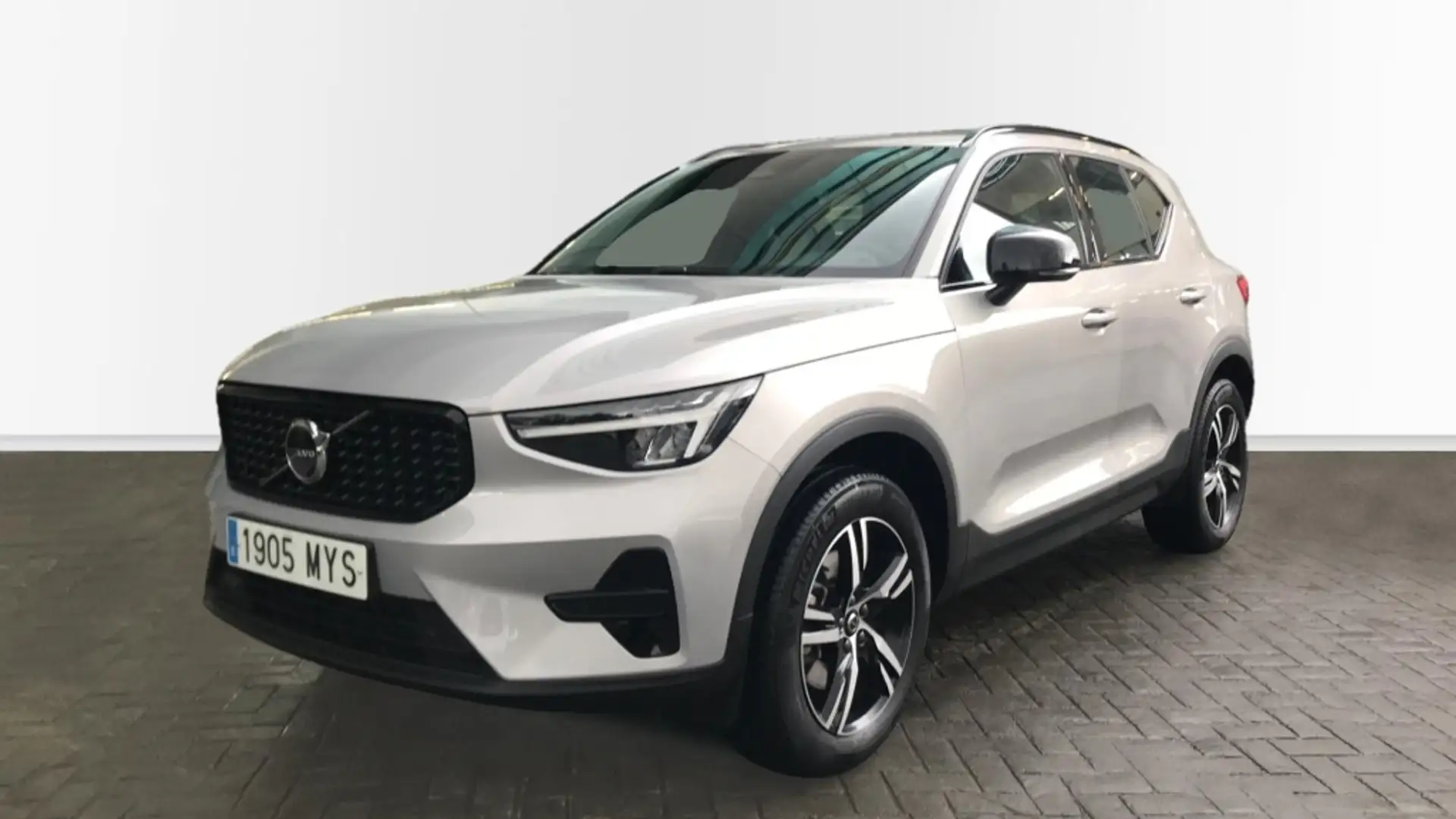 Volvo XC40 2.0 B3 PLUS DARK AUTO 5P - 1