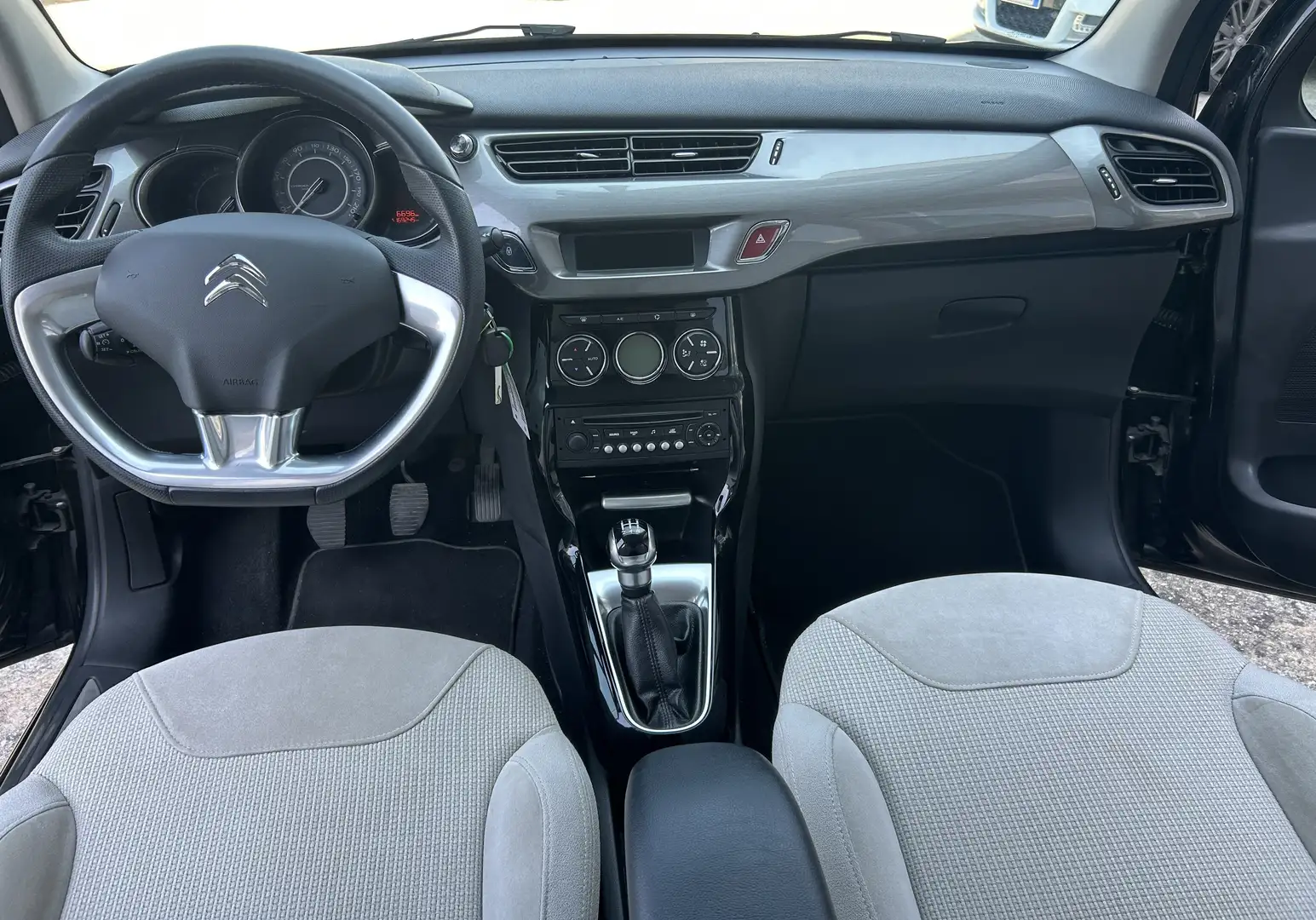 Citroen C3 C3 II   1.4 vti  Seduction  ok neopatentati Nero - 2