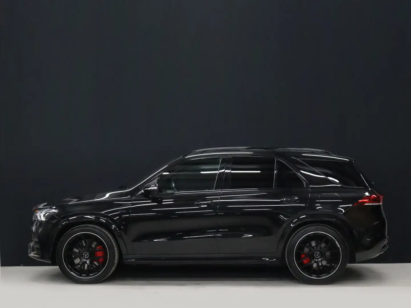 Mercedes-Benz GLE 350 e 4MATIC AMG [APPLE CARPLAY, AIRMATIC, CAMERA + TO Zwart - 2