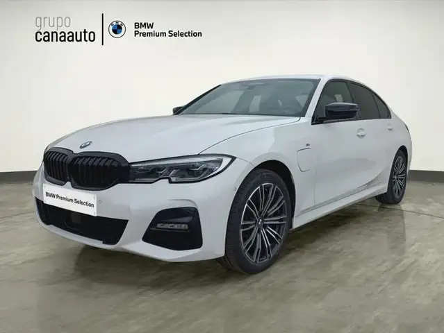 BMW 330 330e 215 kW (292 CV)