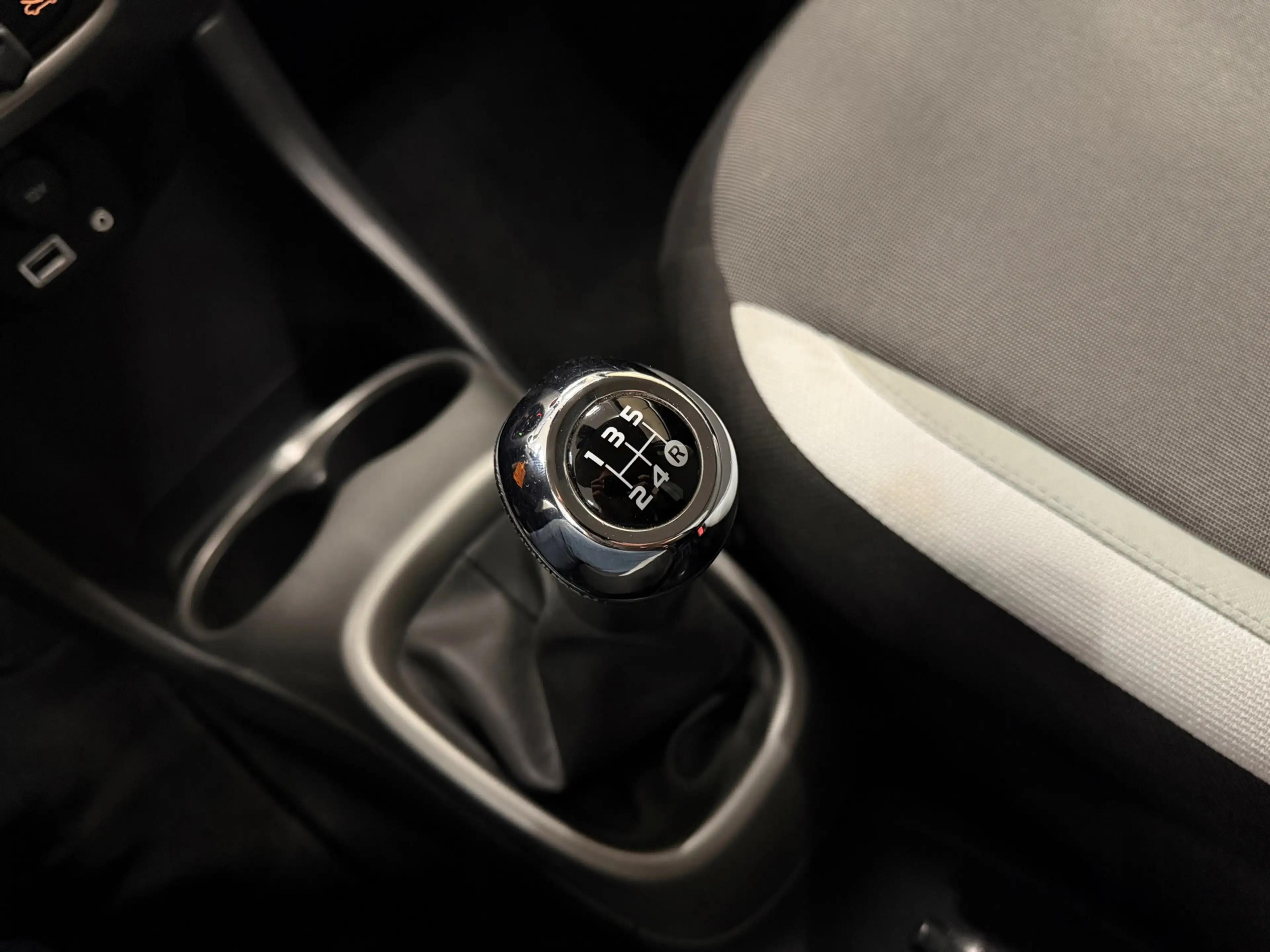Toyota Aygo 1.0 VVT-i x-play * Navigatie / Camera / Airco / 5 — photo 21